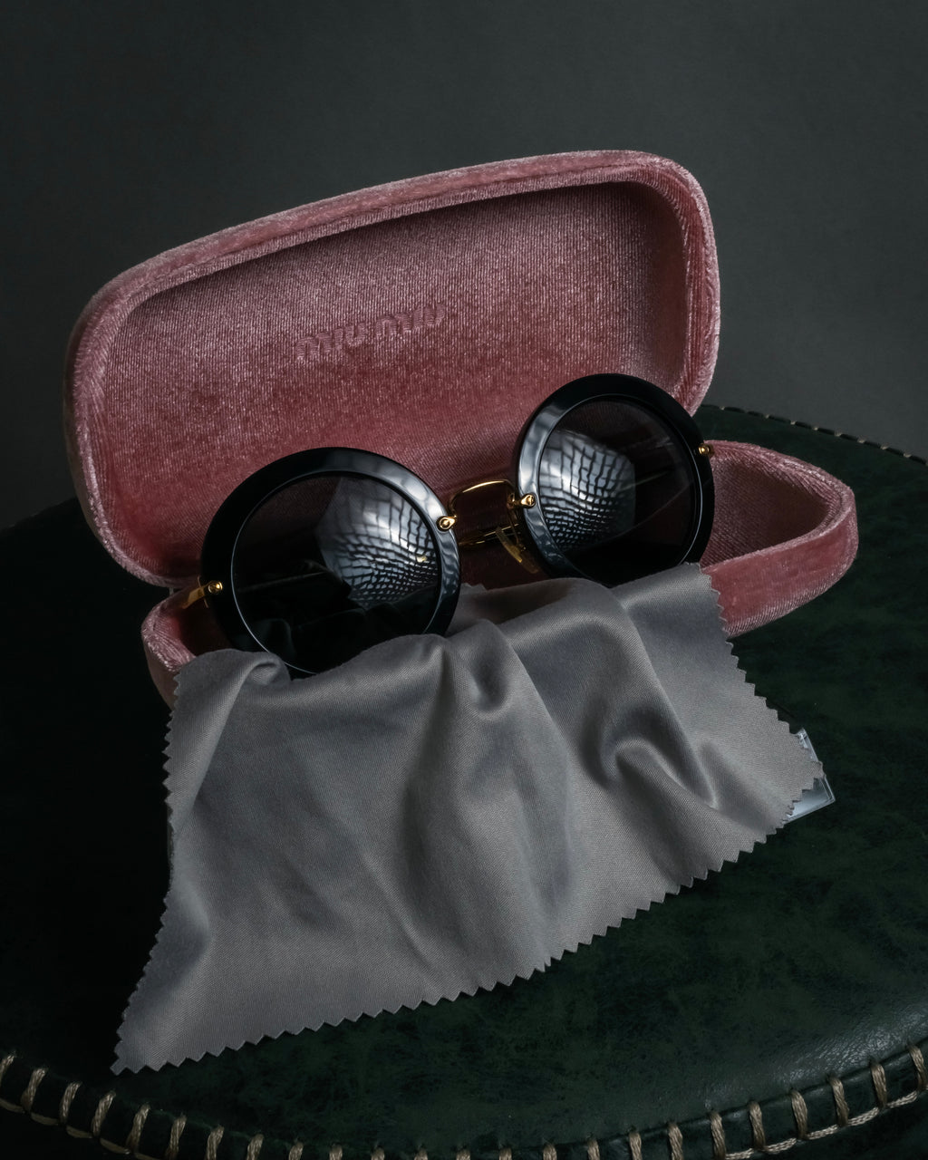 "MIU MIU" Round frame statement sunglasses