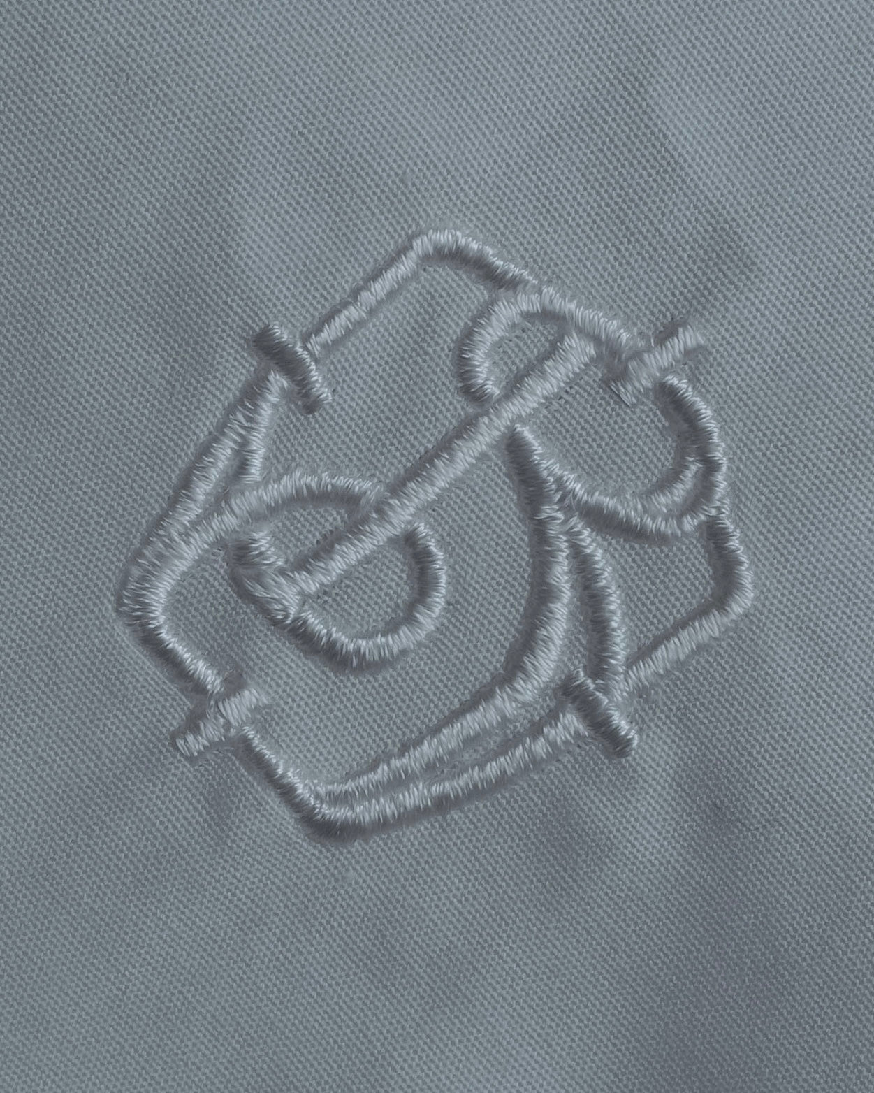 "BURBERRY" Wide collar embroidered emblem white shirt