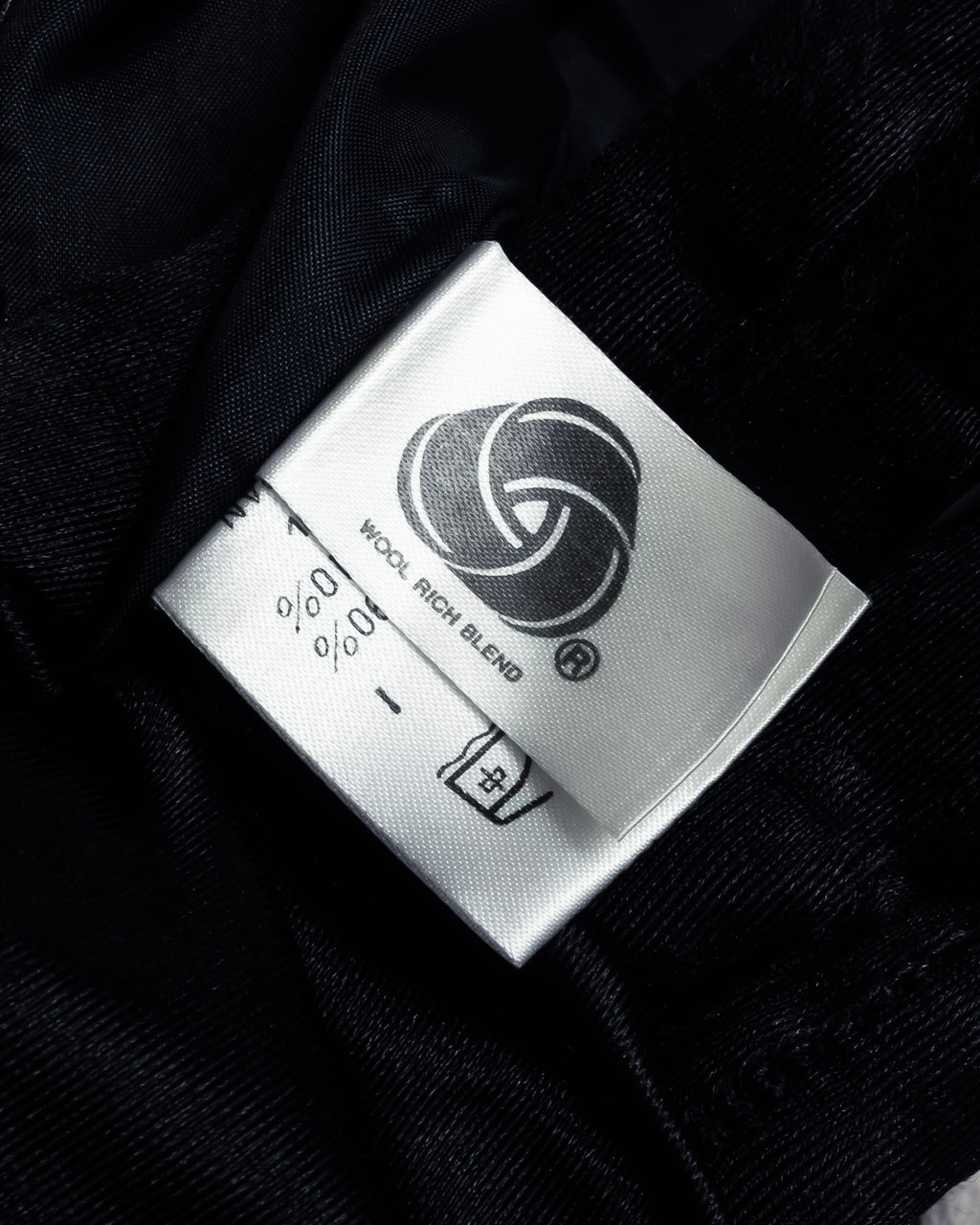 -SPECIAL- "JEAN PAUL GAULTIER"
90's-00's Waist shape A-line silhouette ecryu color super long coat