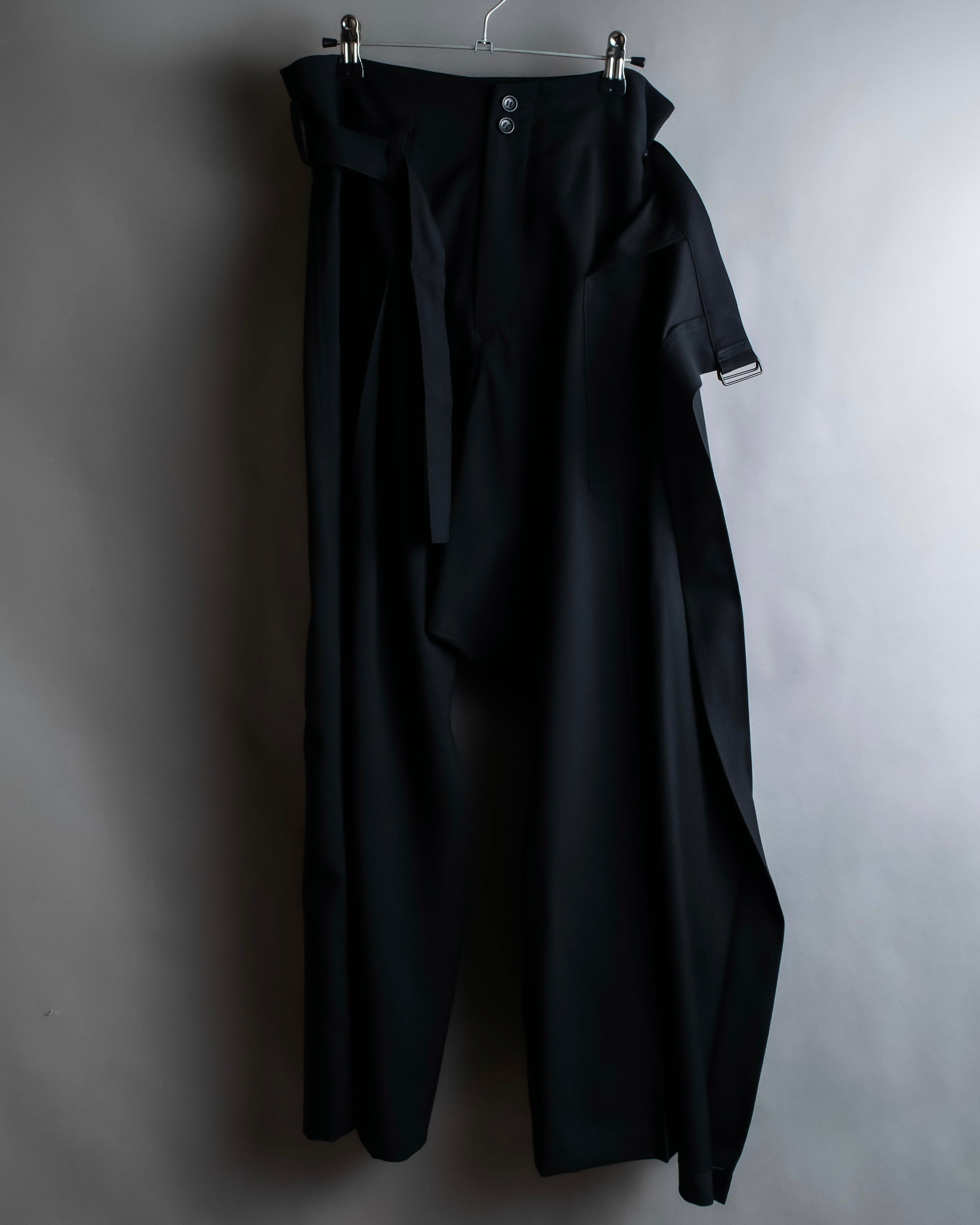 "YOHJI YAMAMOTO +NOIR" Asymmetrical slit sarouel slacks