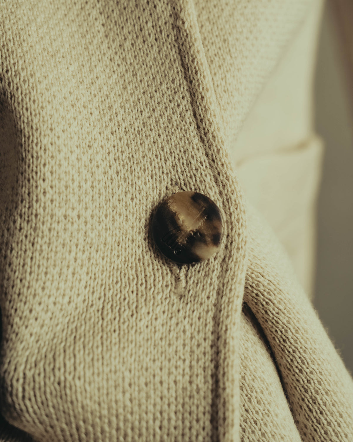 “Salvatore Ferragamo” 90’s-00’s Virgin wool raglan-sleeve cardigan jacket