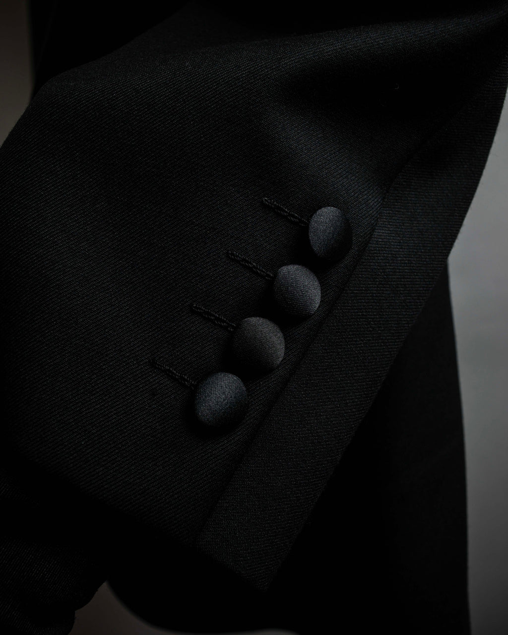 "CHRISTIAN DIOR MONSIEUR" Classical tailored Zegna base satin tuxedo set up