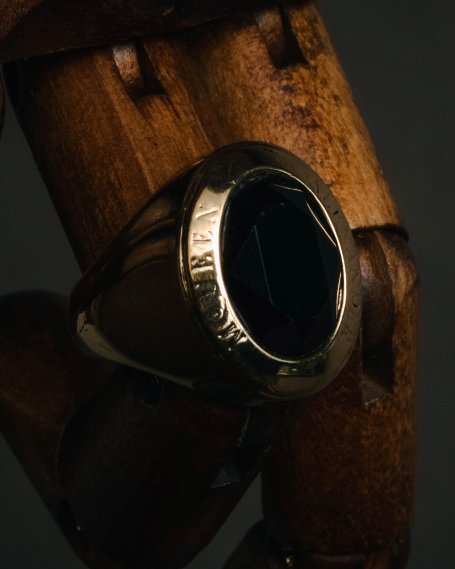 "Alexander McQueen" 10’s black stone signet ring