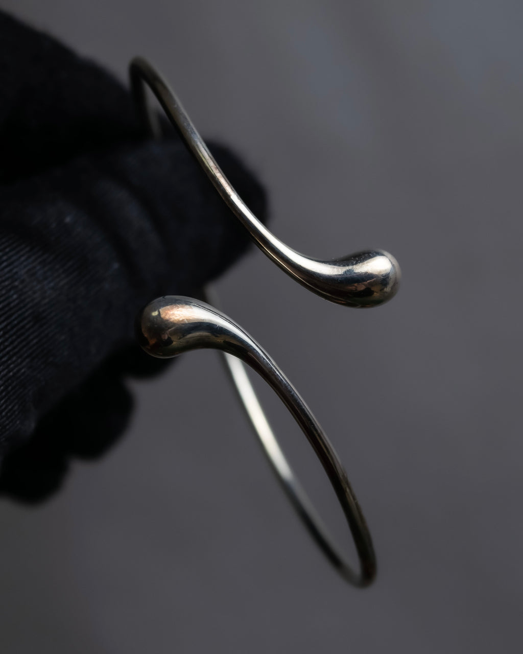 "Tiffany&Co" Elsa Peretti teardrop silver bangle