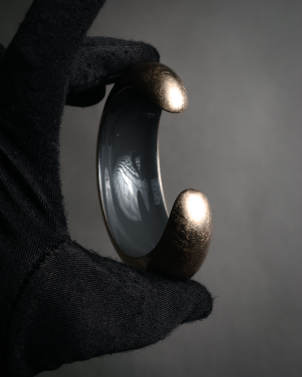 –SPECIAL– “HERMES” 00’s-10’s Lacquered wood open cuff