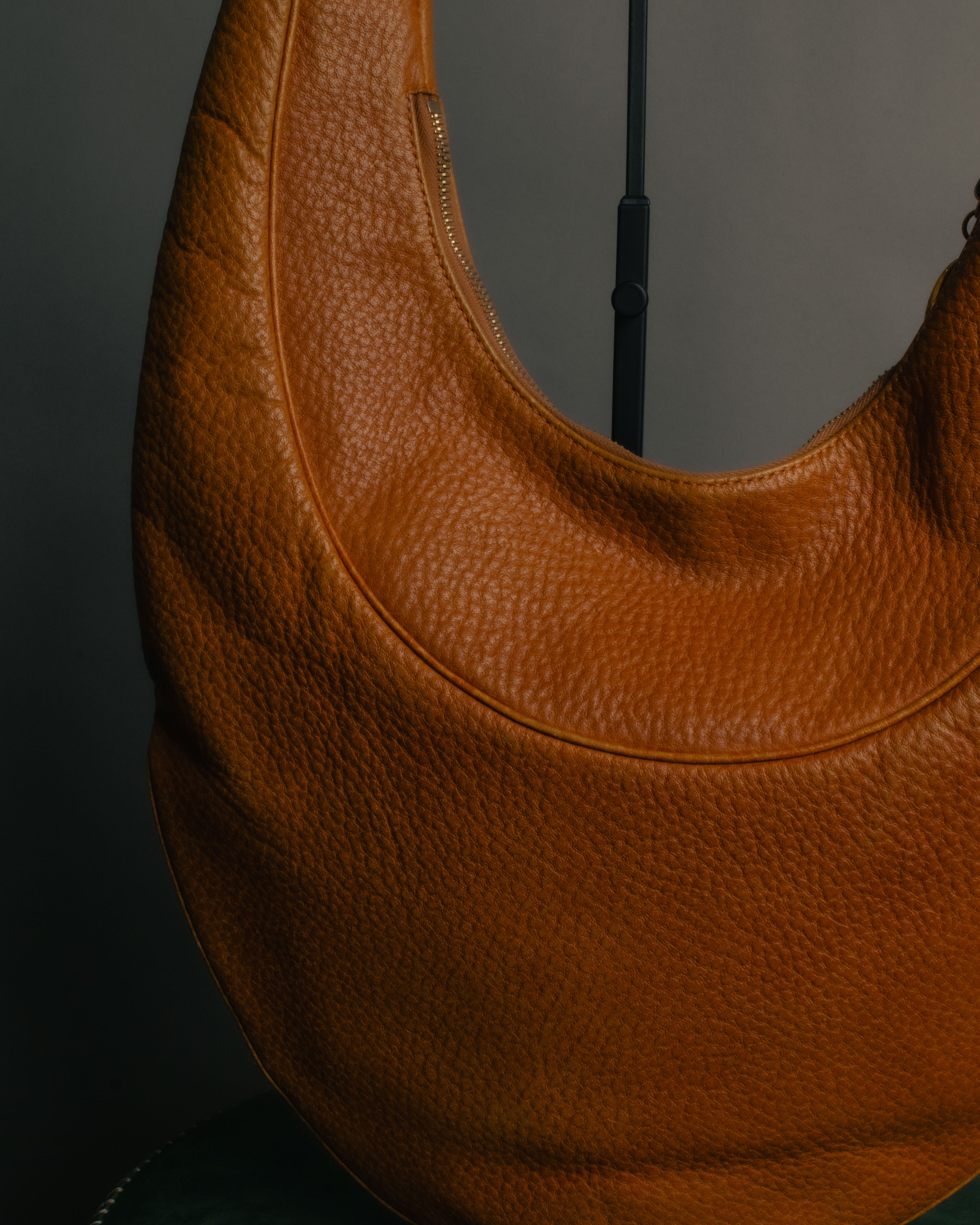 “BVLGARI” 90’s-00’s crescent leather hobo bag