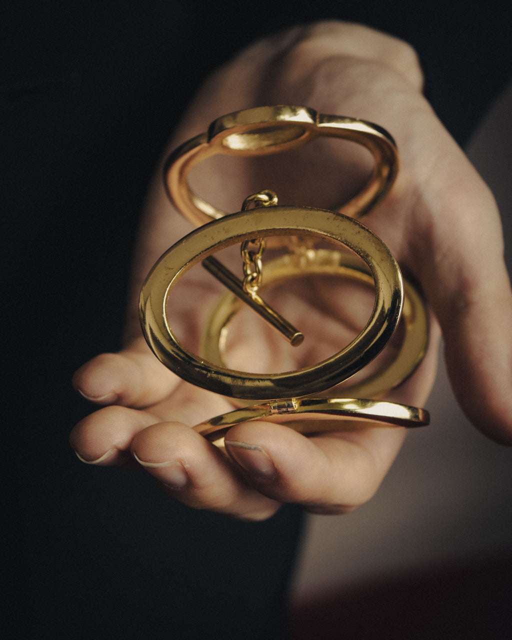 –SPECIAL– “Christian Dior” 90’s Sculptural oval link bracelet