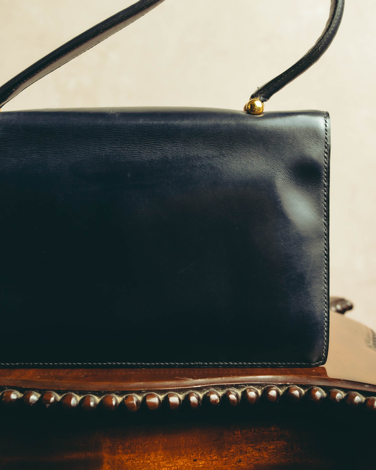 -SPECIAL- “HERMÈS” 50’s-60’s sculptural oval clasp midnight navy leather handbag