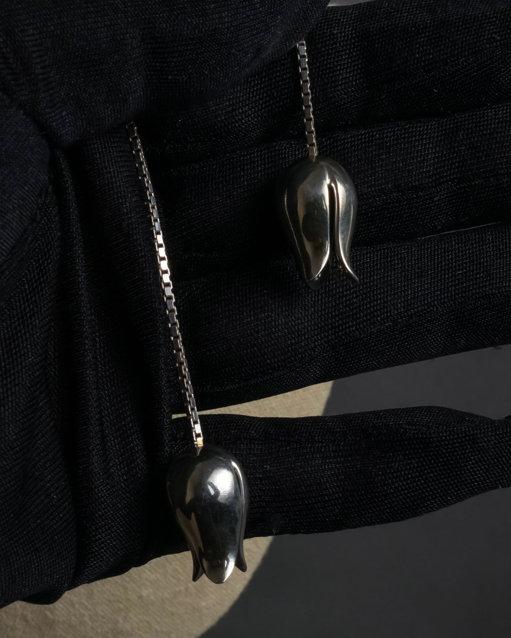 "JOAQUIN BERAO" Tulip motif lariat necklace