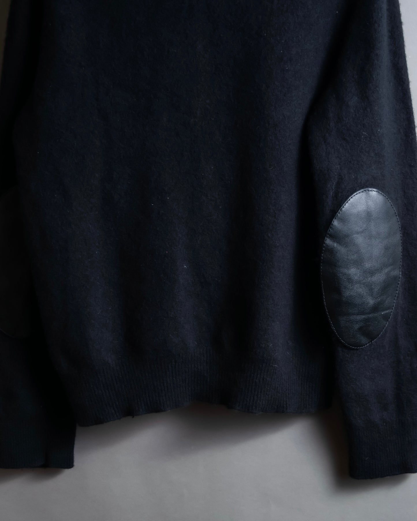 "MAISON MARGIELA" Leather elbow patch design wool knit