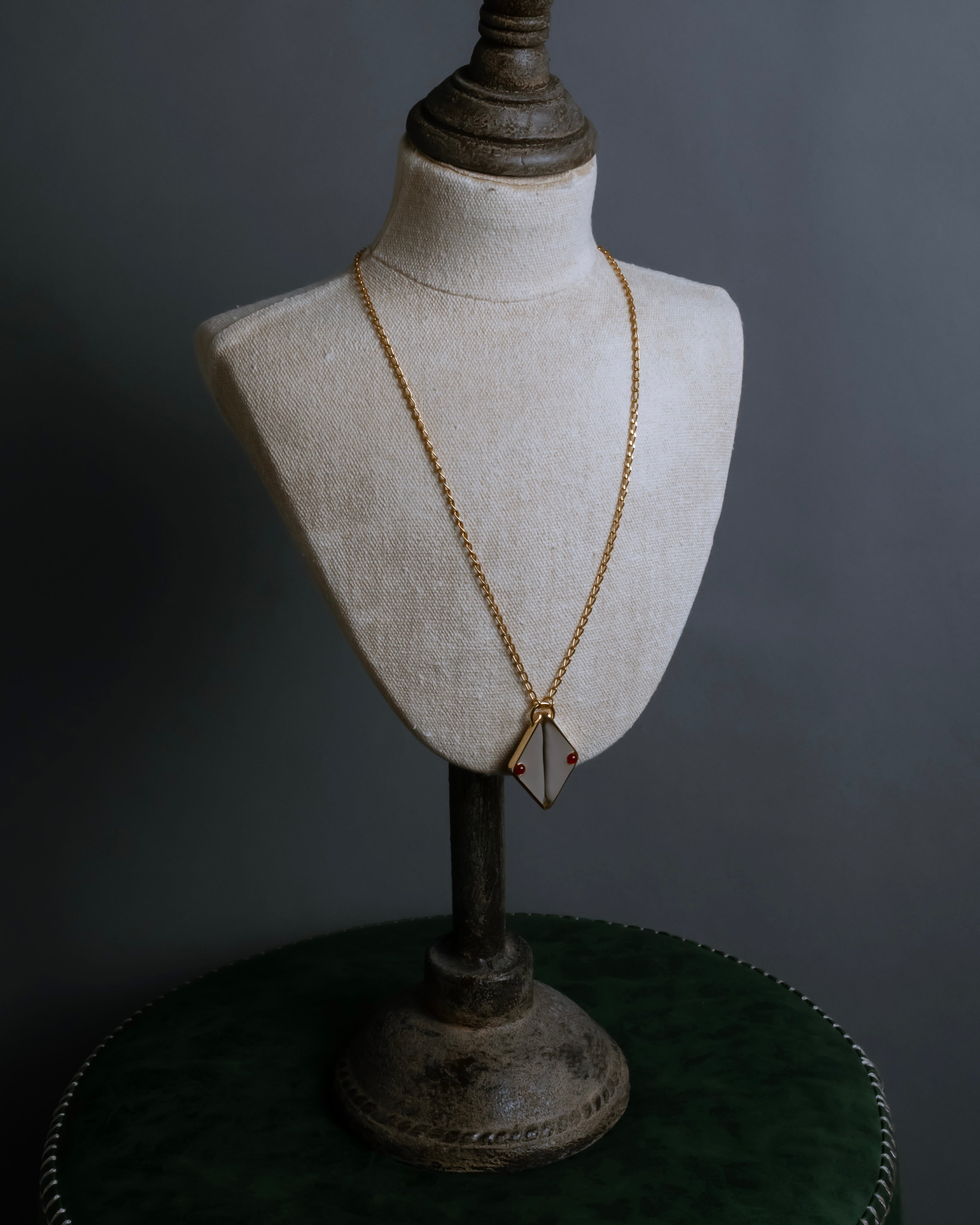 "BALENCIAGA" Red cabochon symmetrical design necklace