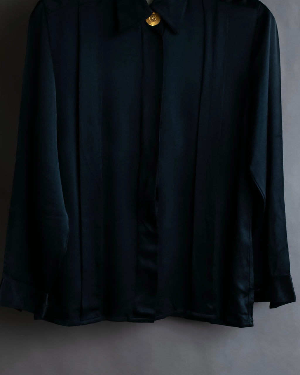 "CHANEL" Coco mark button design black glossy shirt
