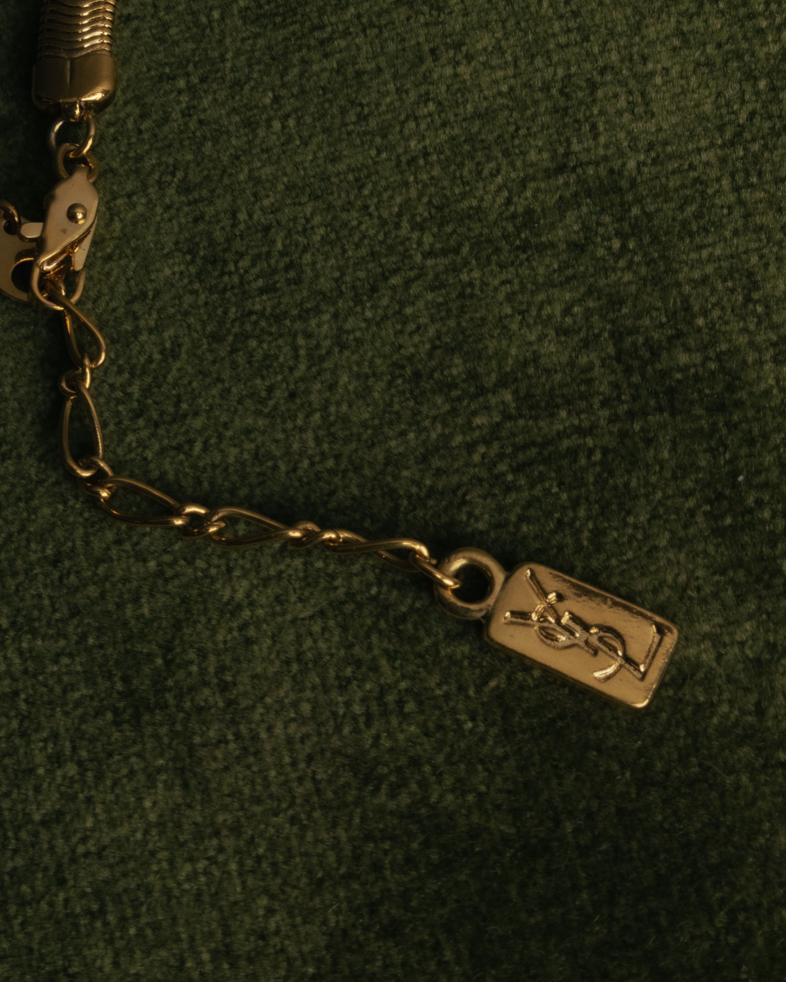"Yves Saint Laurent" 80's-00's Gold tone textured pendant necklace