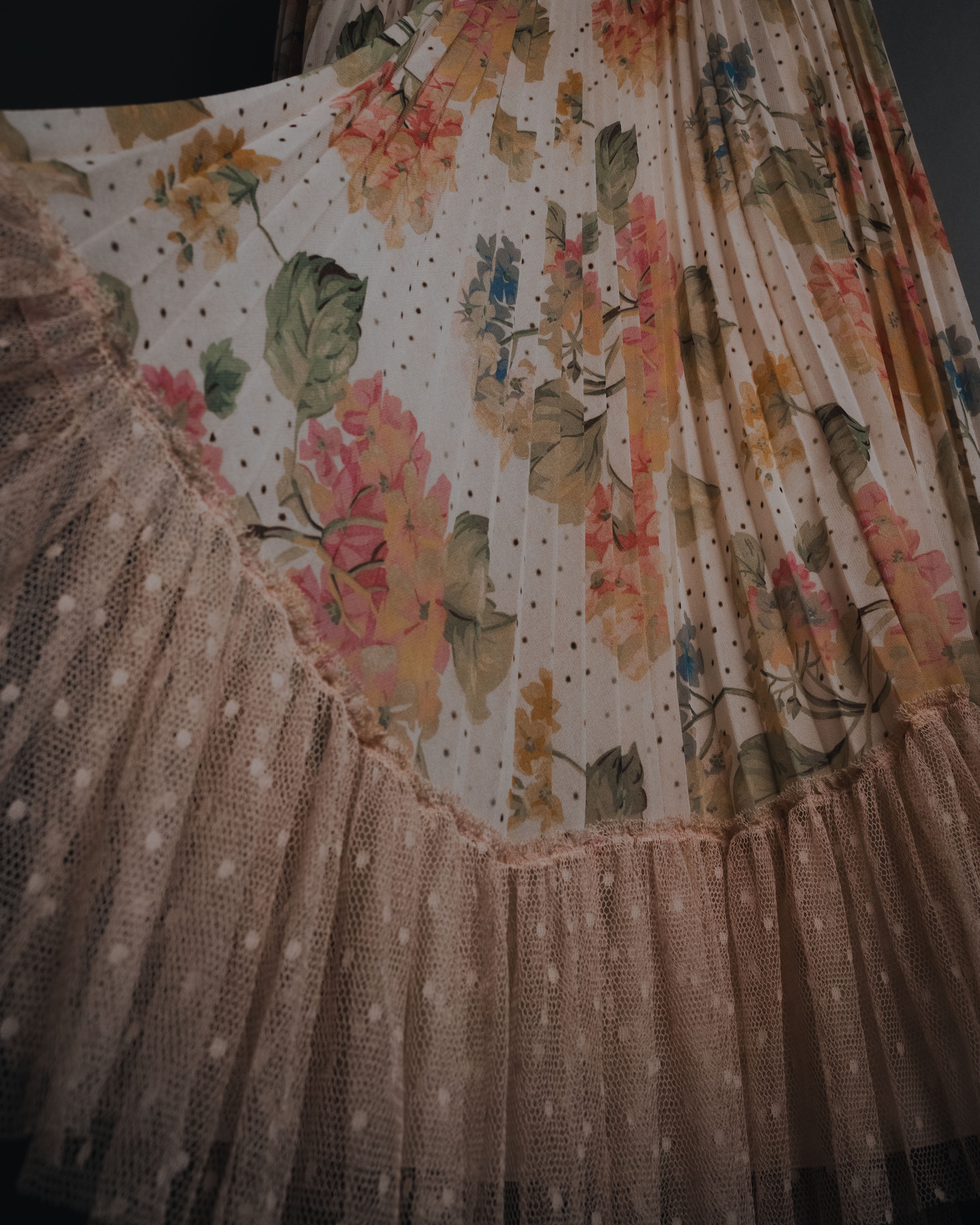 "RED VALENTINO" 19-20’s Floral pleated skirt with tulle hem