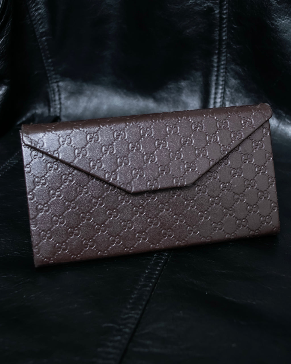 “GUCCI” GG heart motif butterfly shaped sunglasses