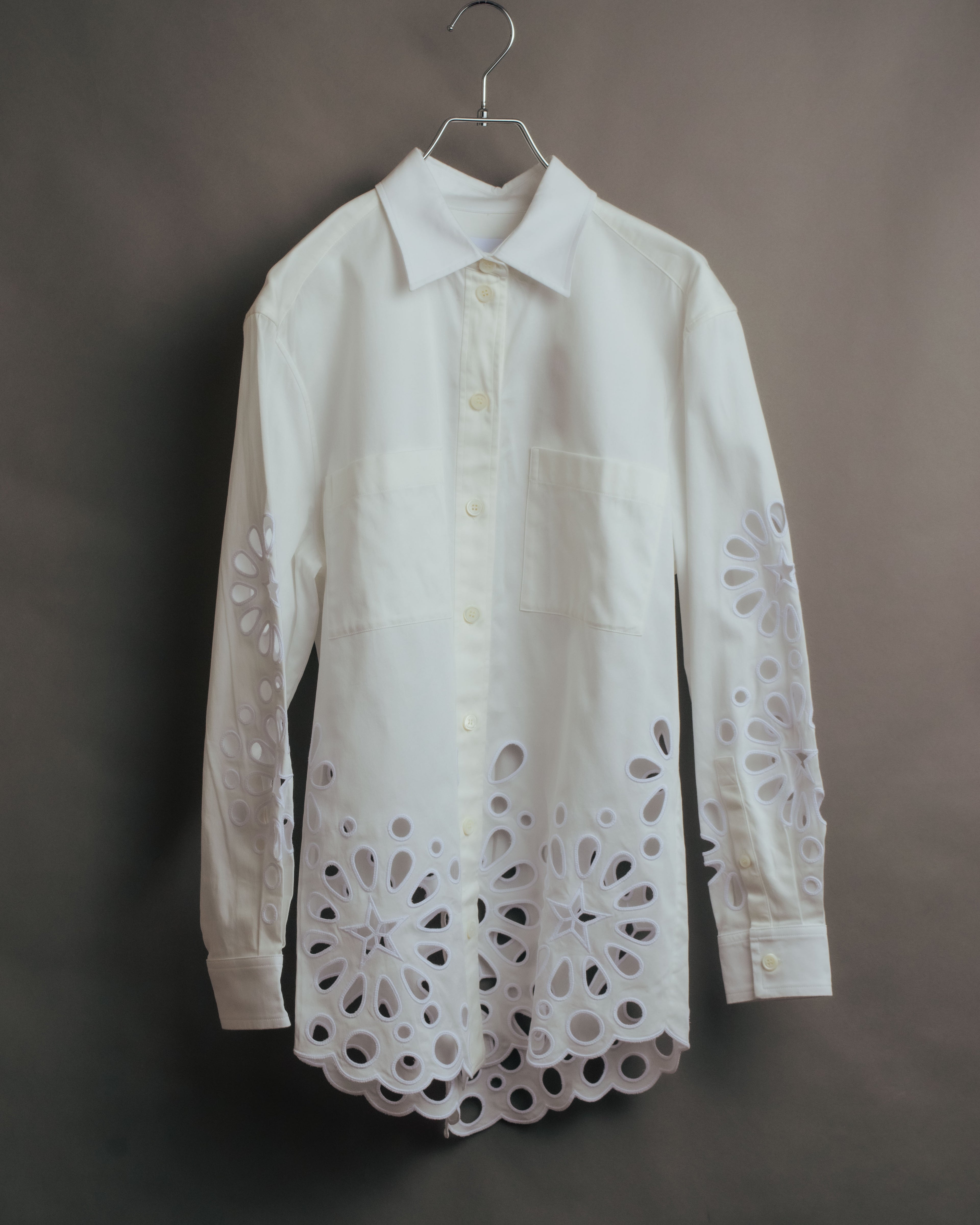 “BURBERRY” 2018-2022 Cutwork embroidered cotton shirt