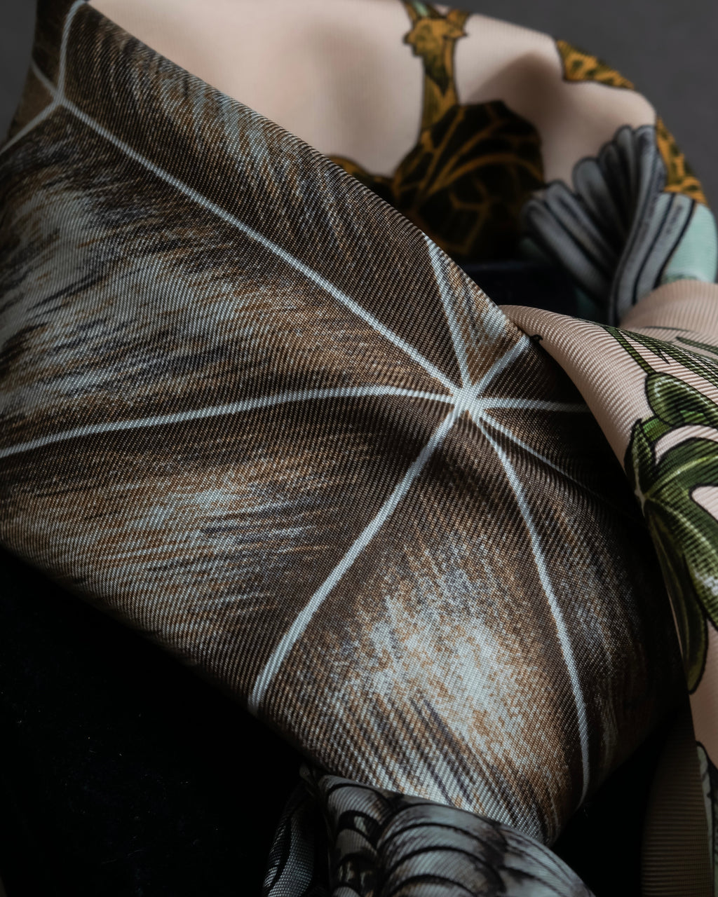 "HERMES" Passion flower print Carre 90 silk scarf