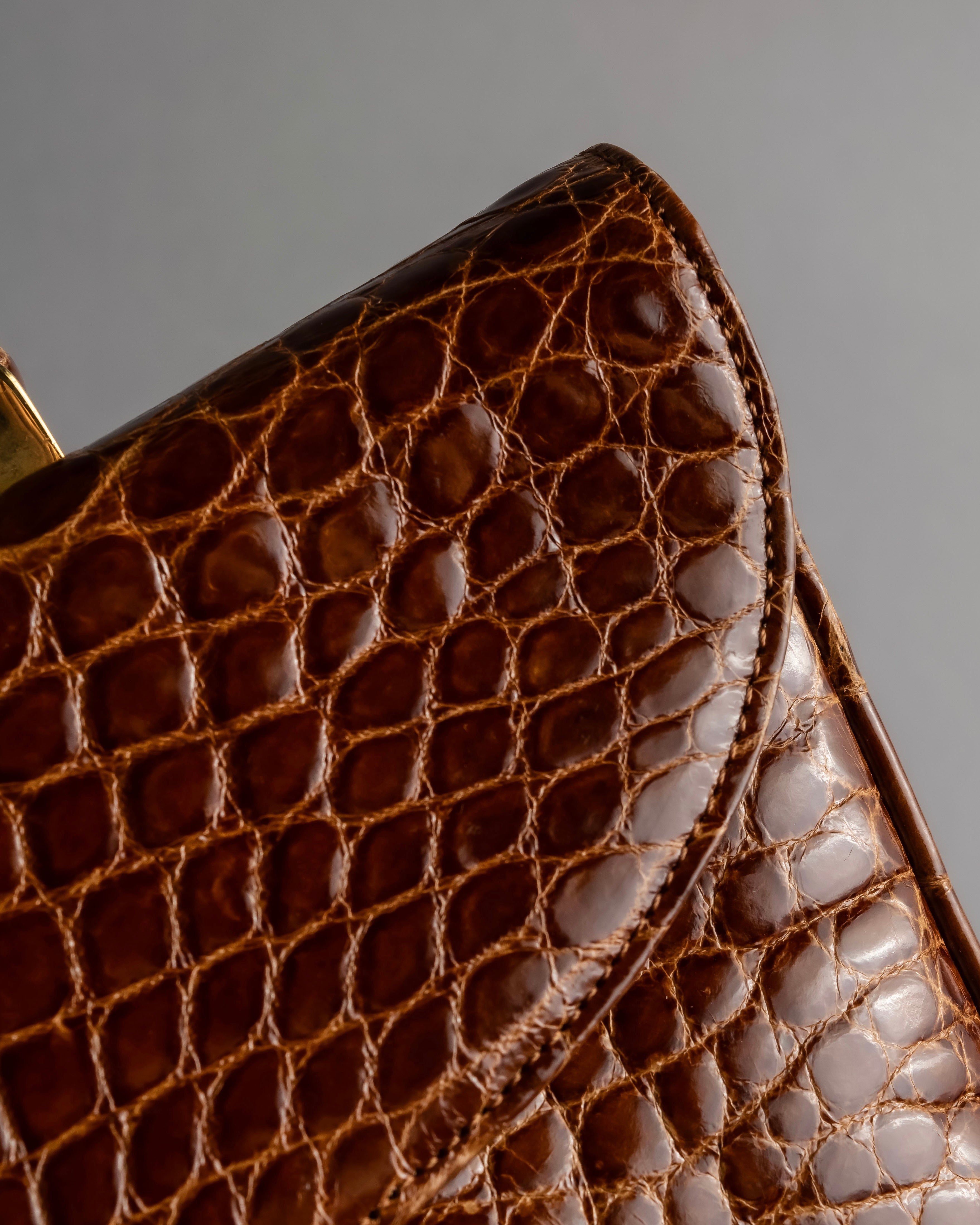 "Franco Parmiggiani" Turn lock design crocodile texture hand bag