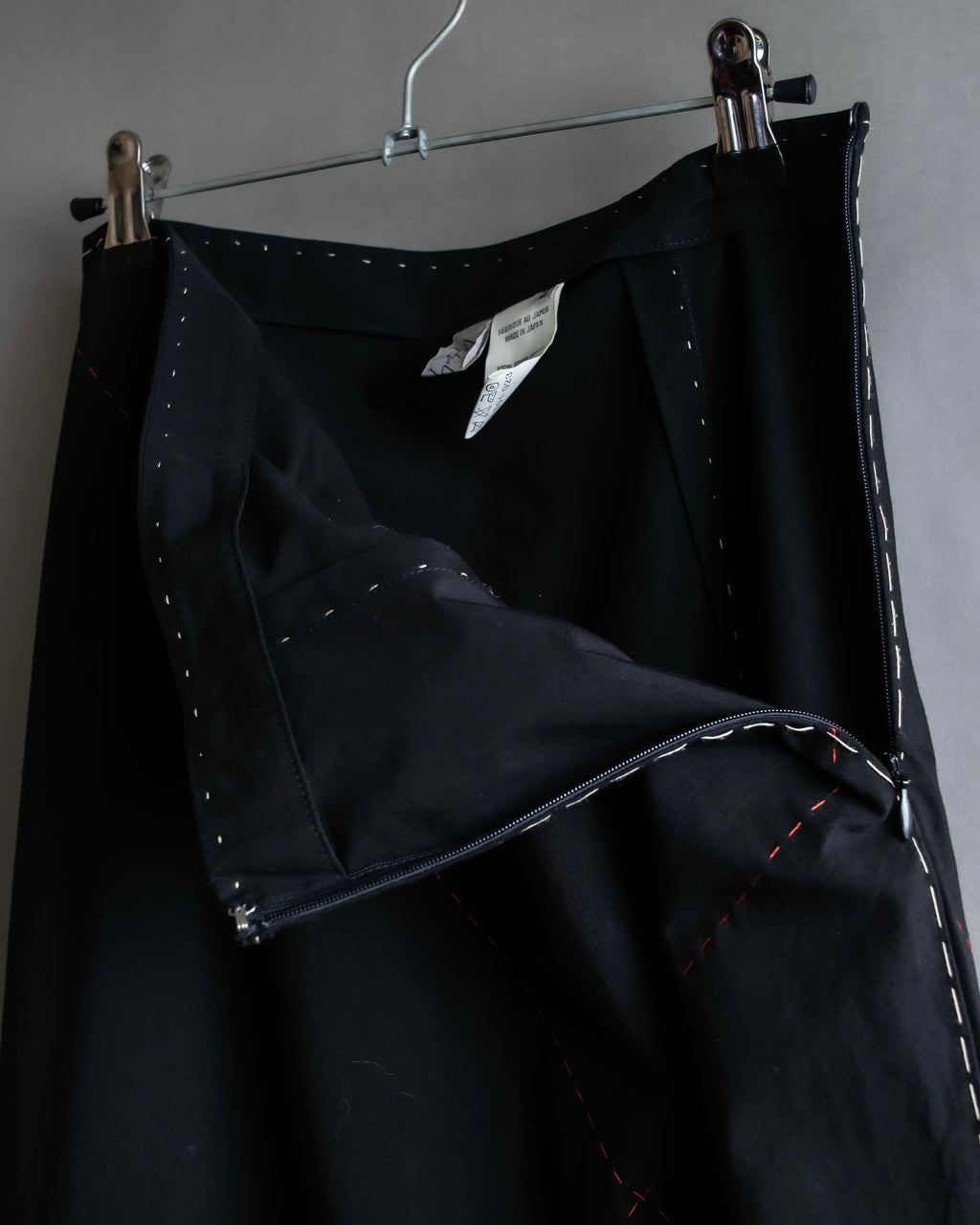 "YOHJI YAMAMOTO" Stitched hemline design flared skirt