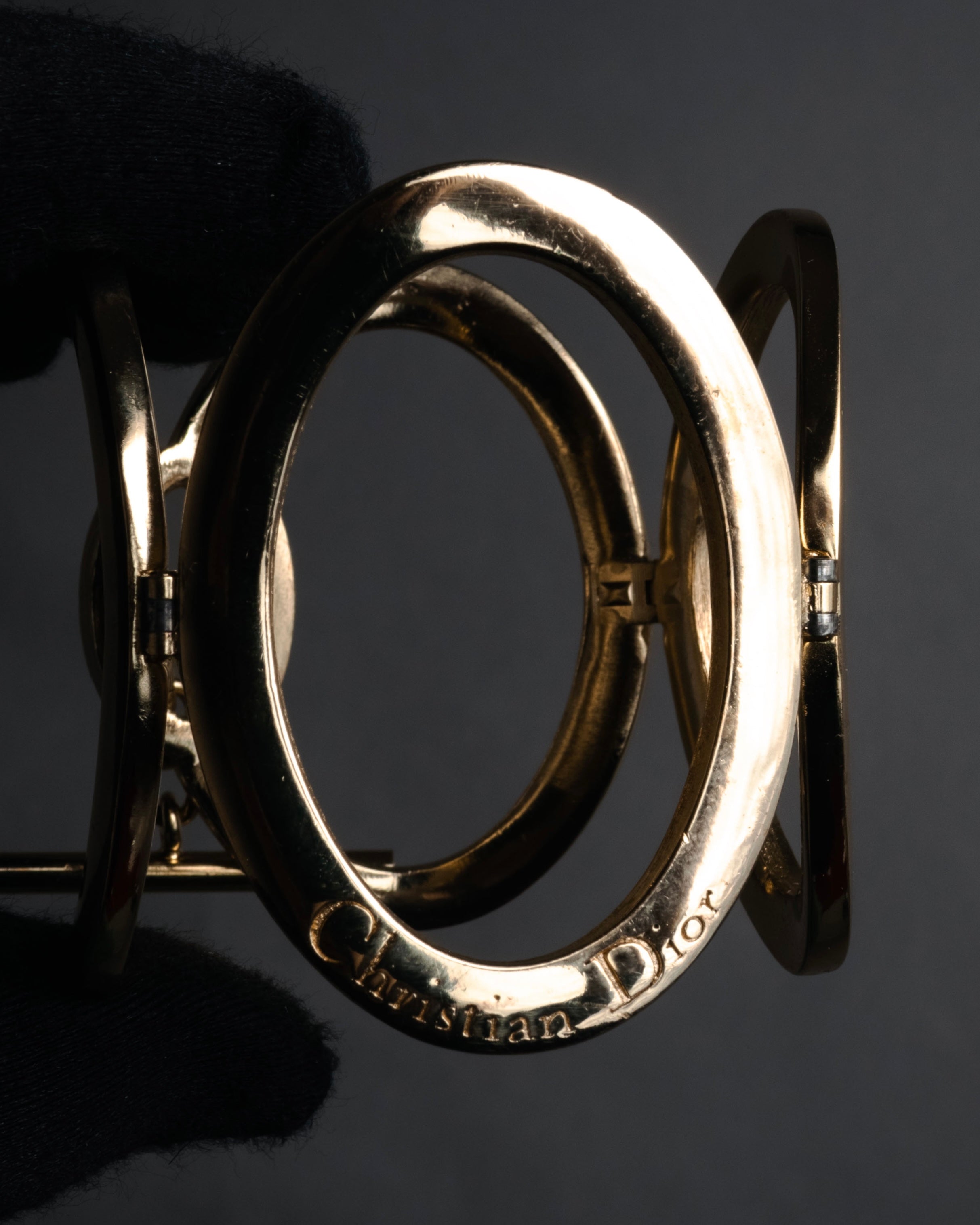 –SPECIAL– “Christian Dior” 90’s Sculptural oval link bracelet