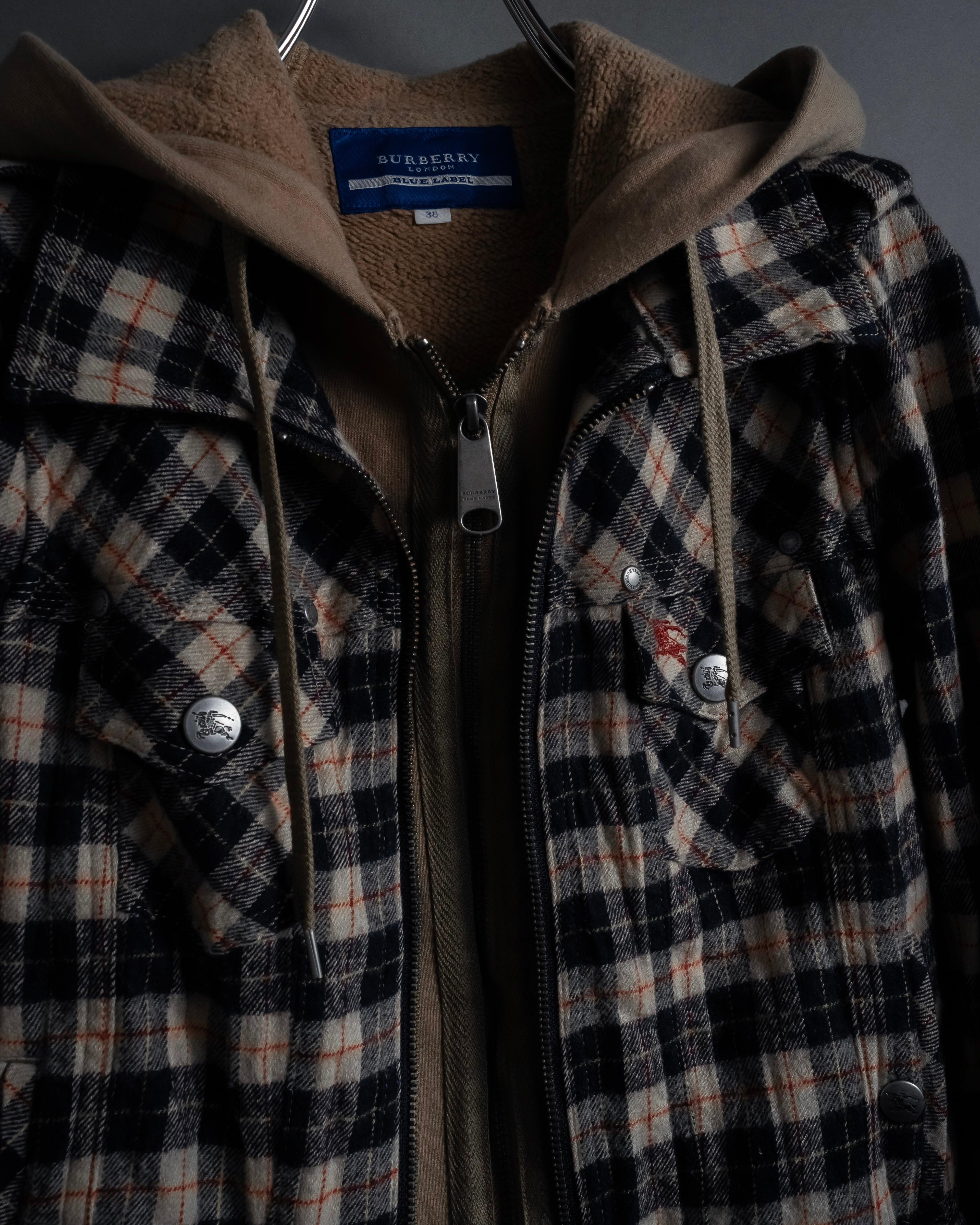"BURBERRY Blue Label" Layered docking design hooded zip jacket