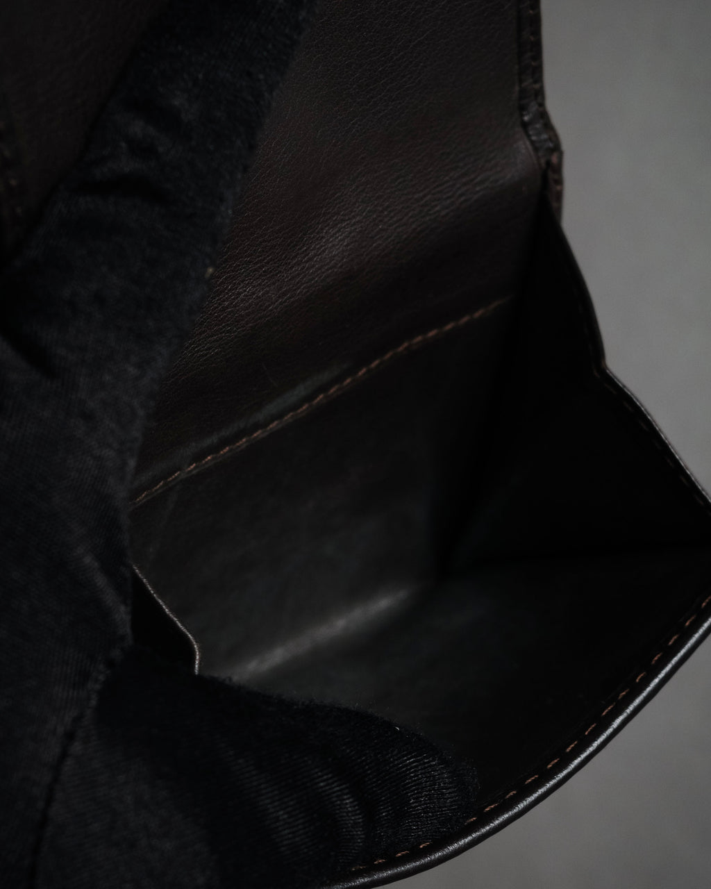 "LOEWE" 90’s-00’s suede anagram compact wallet