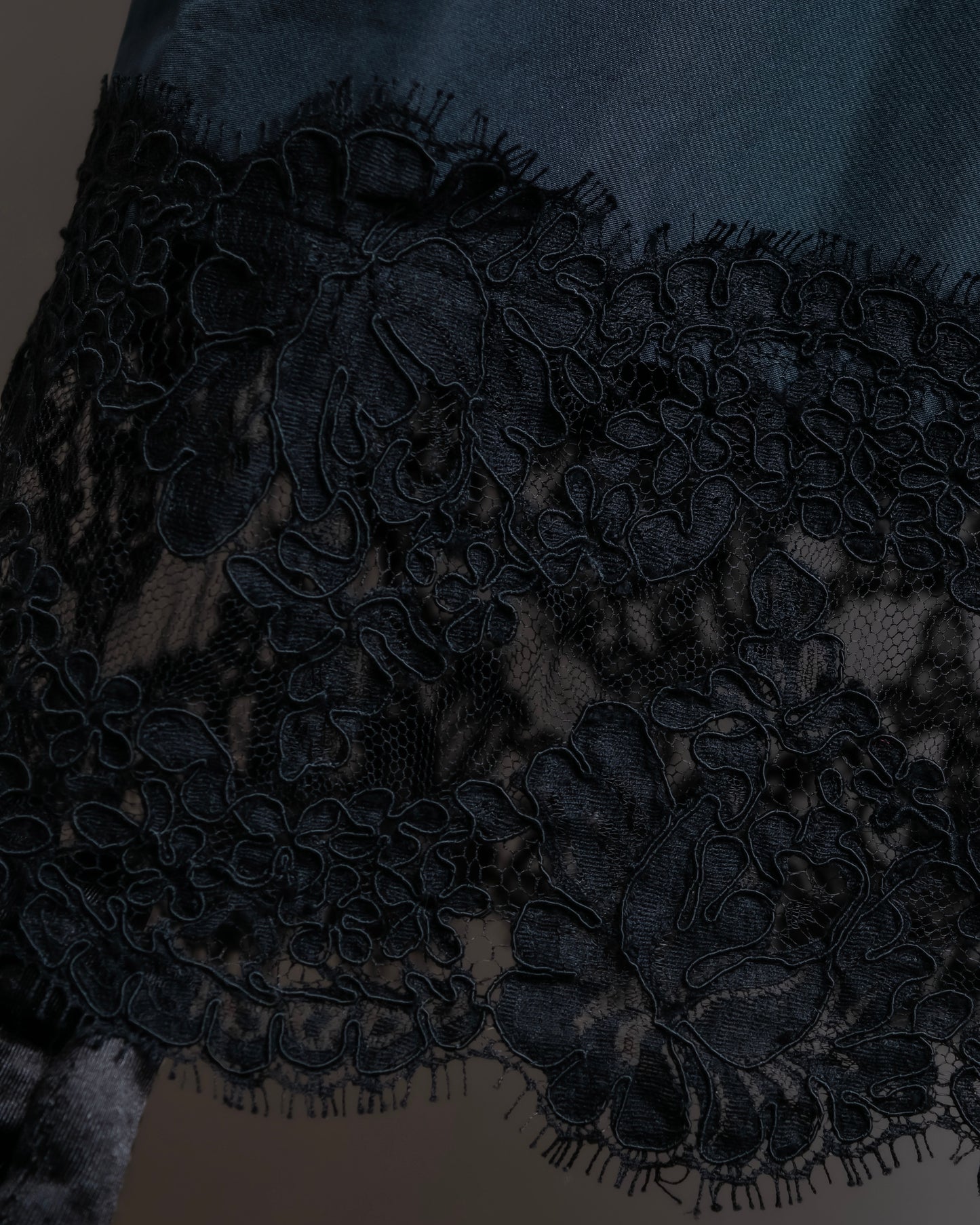 "Ｎ21 NUMERO VENTUNO" Lace design gathered silk blend petticoat