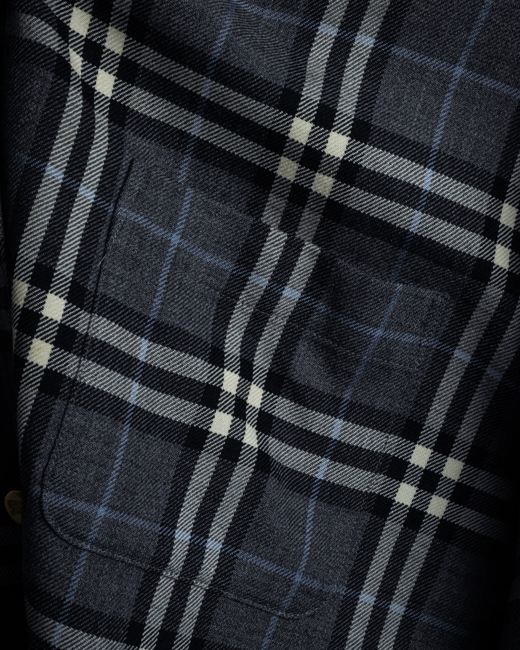"BURBERRYS" Gold metal button design check pattern wool shirt