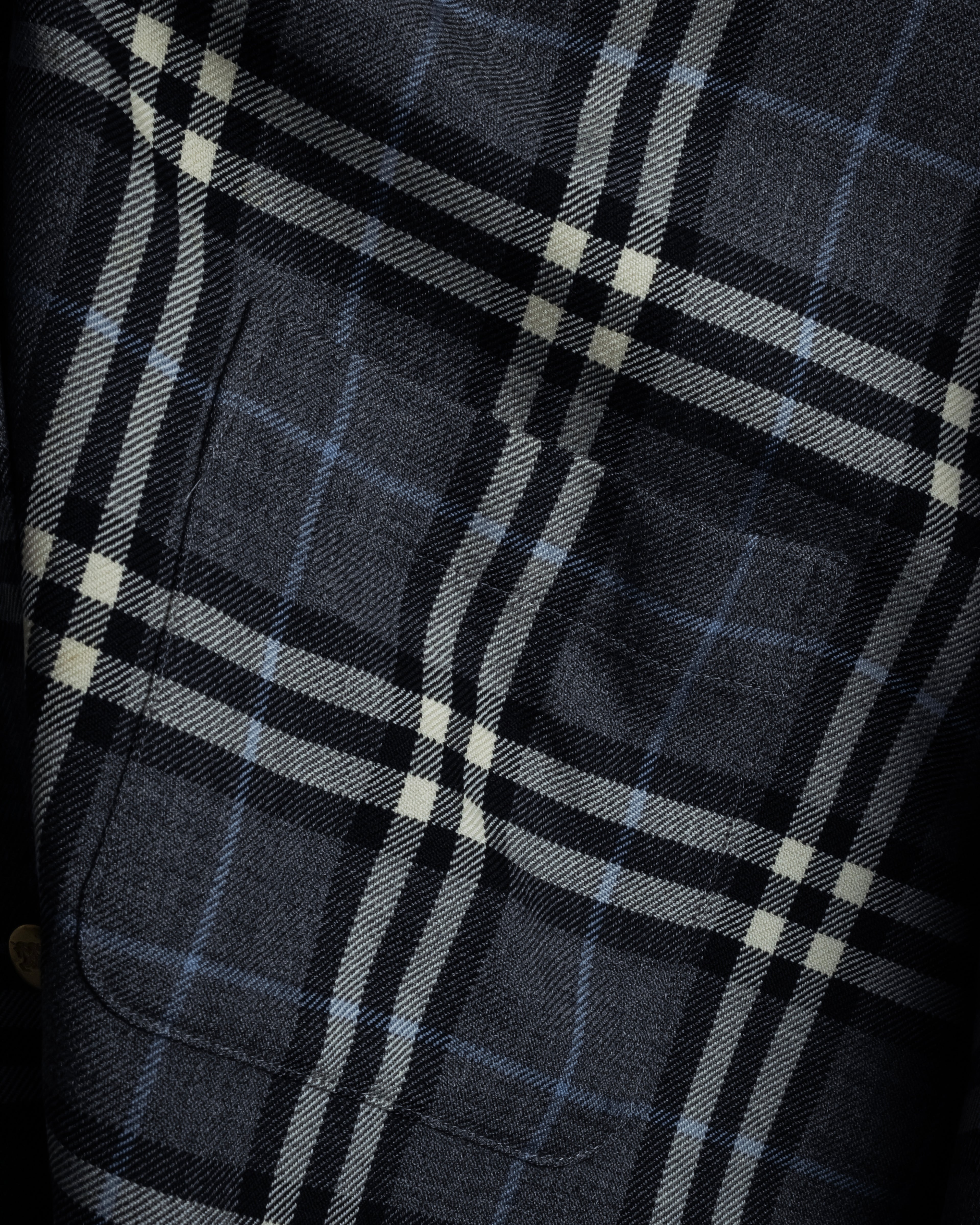 "BURBERRYS" Gold metal button design check pattern wool shirt