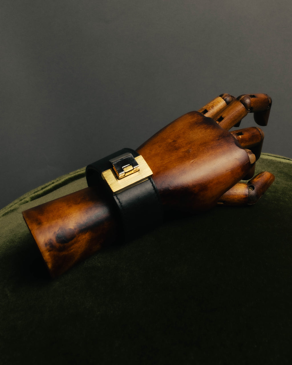 “BALENCIAGA“ 10’s Brushed metal leather cuff bracelet