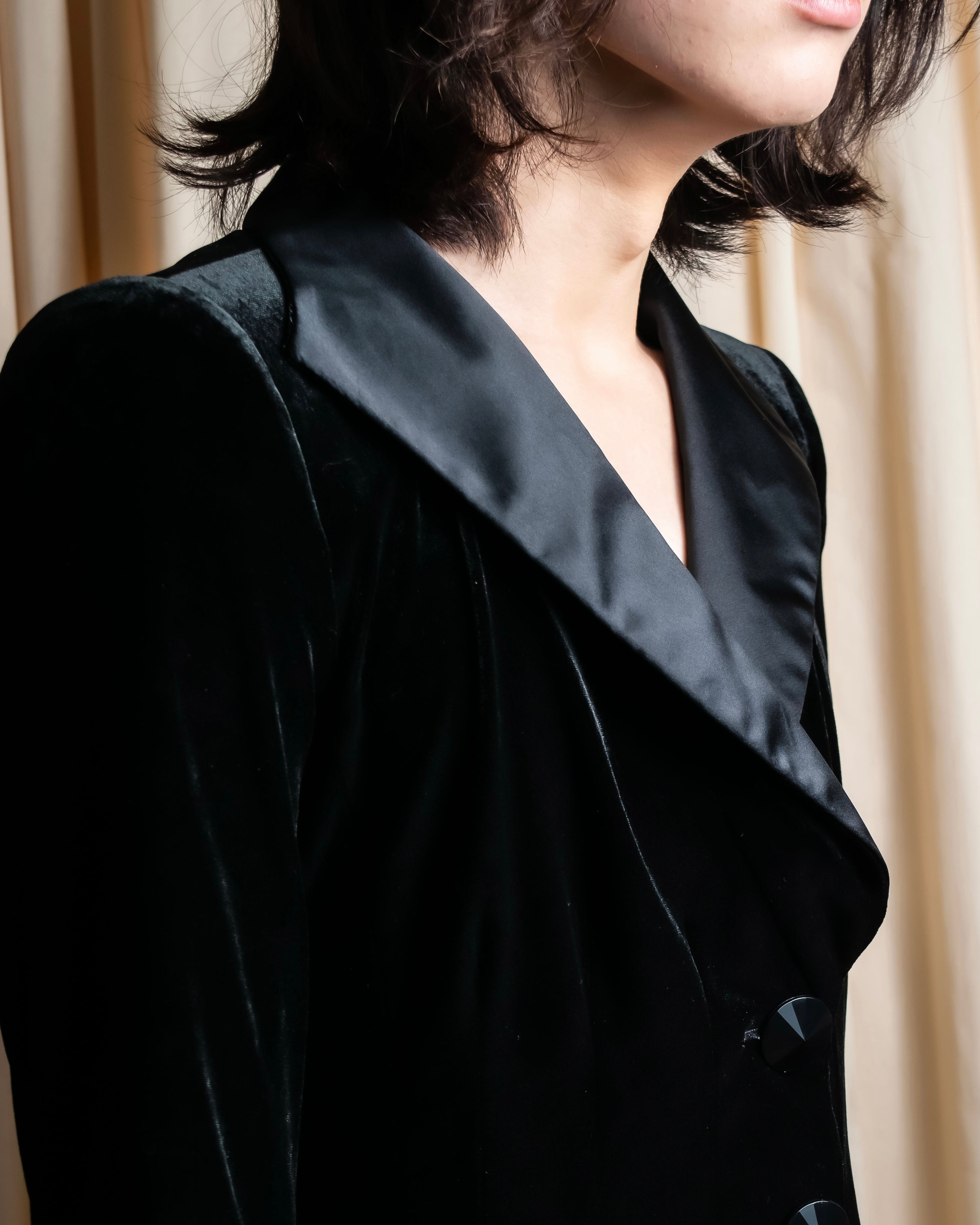 "ARMANI COLLEZIONI" Satin switched design velvet jacket