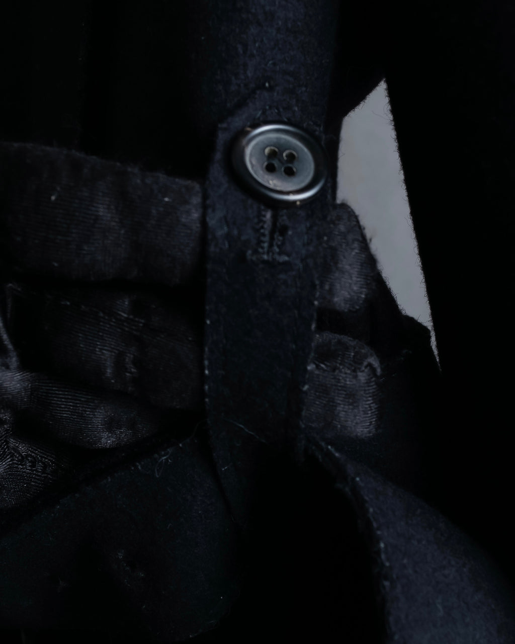 "MIU MIU" Crest brooch design belted trench coat