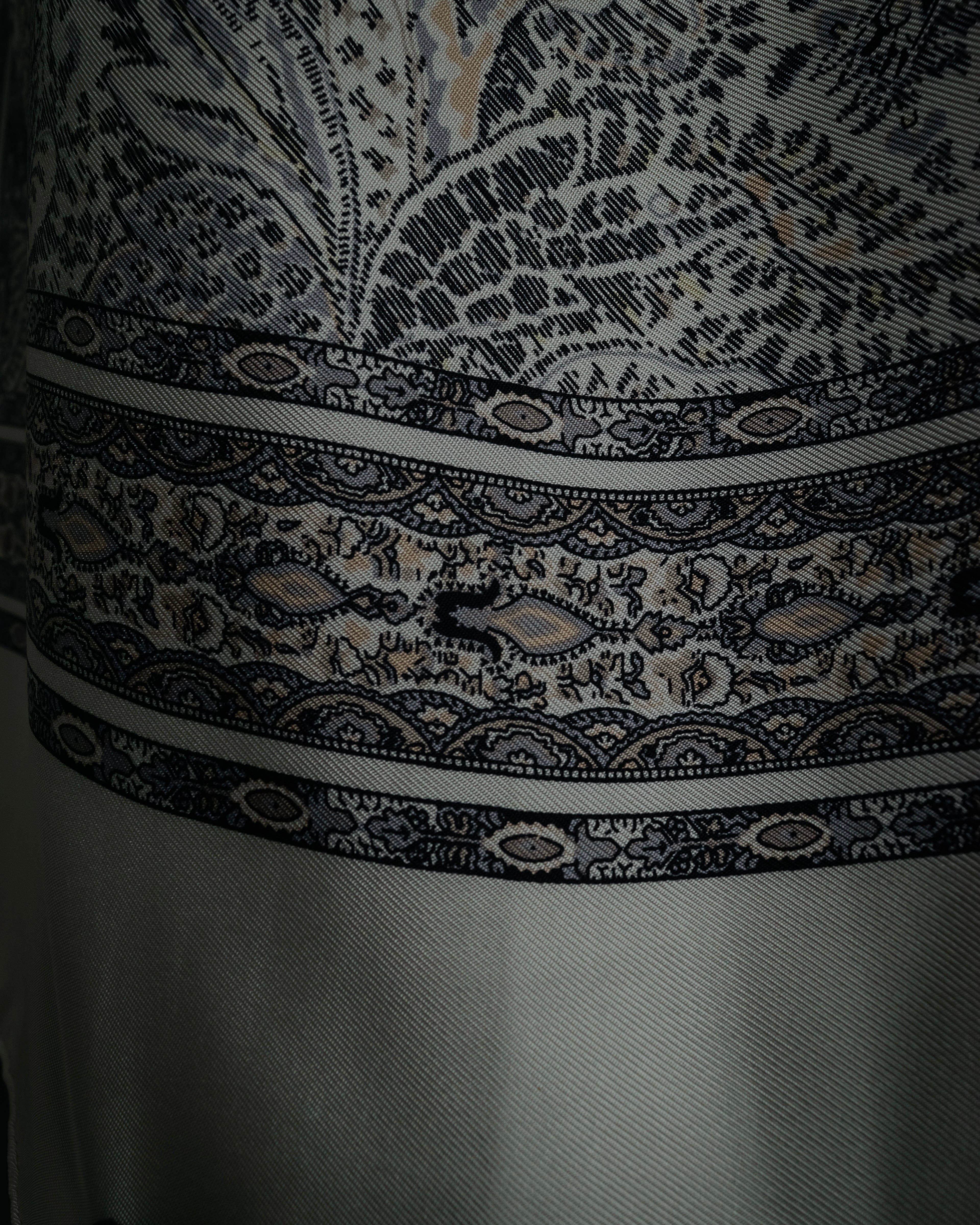 “HERMES” 1995–2005 Paisley botanical silk twill carré scarf