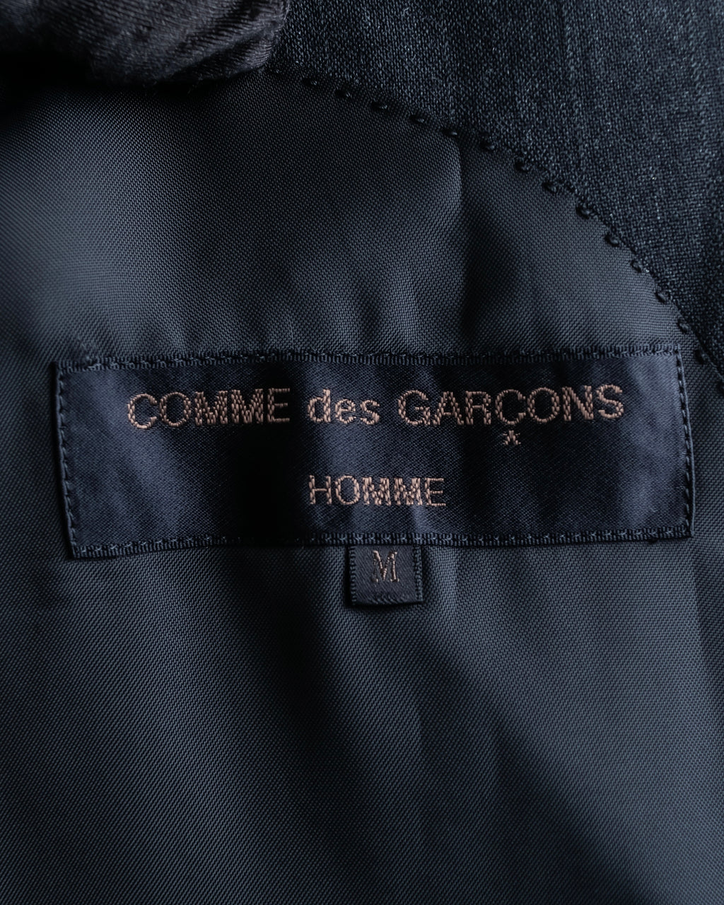 "COMME des GARCONS
HOMME" Notch lapel tailored jacket & wide tapered slacks charcoal gray set up