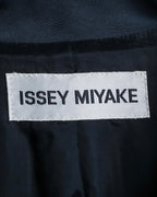"ISSEY MIYAKE" Fly front no collar design jacket