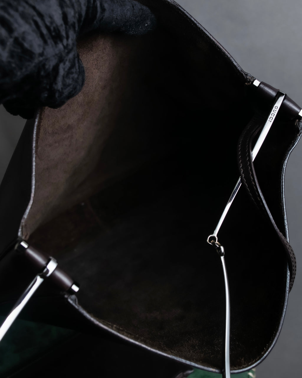 "GUCCI" Metal handle detail brown leather bag