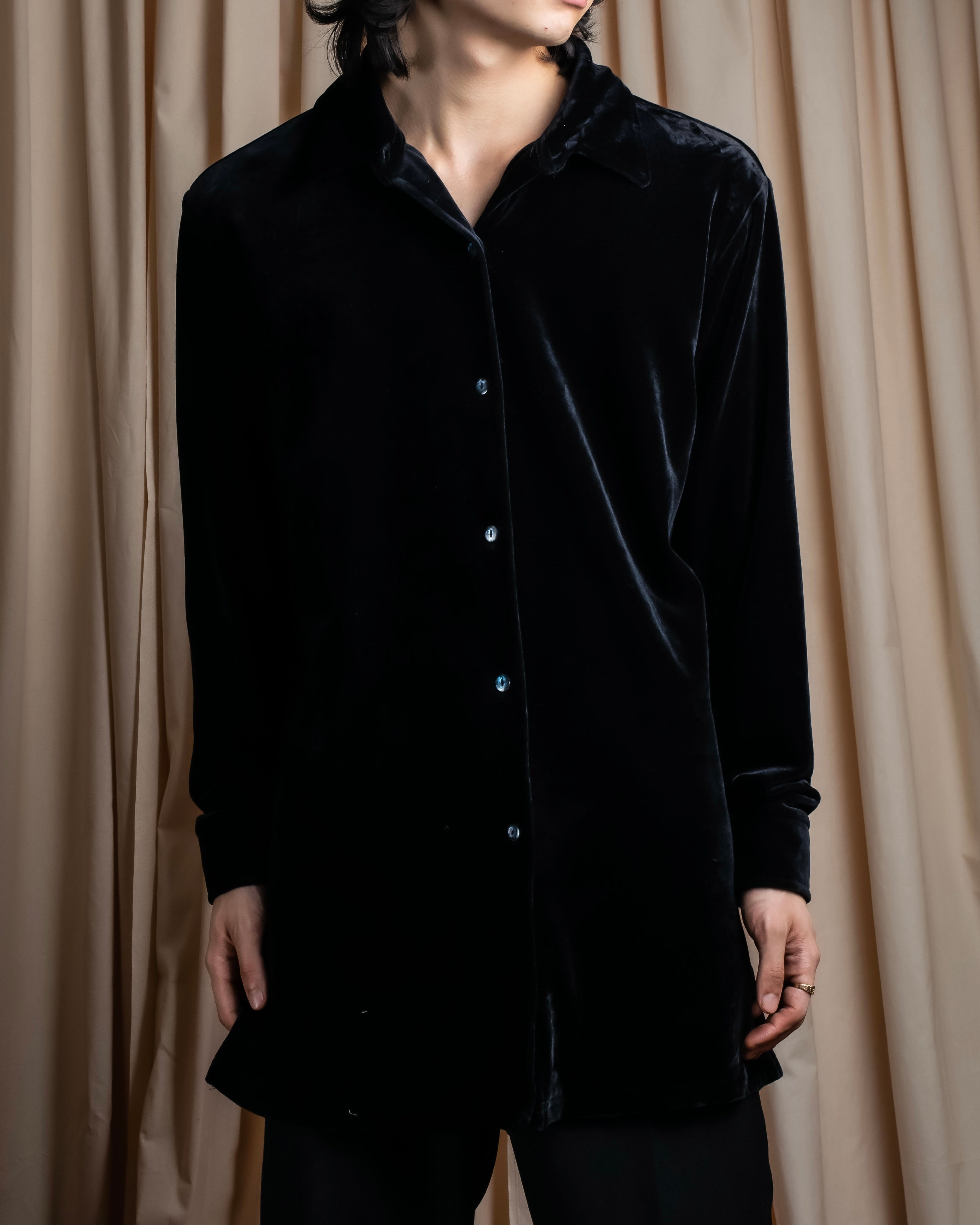 "EXPRESS" Beautiful glossy regular color velour shirt