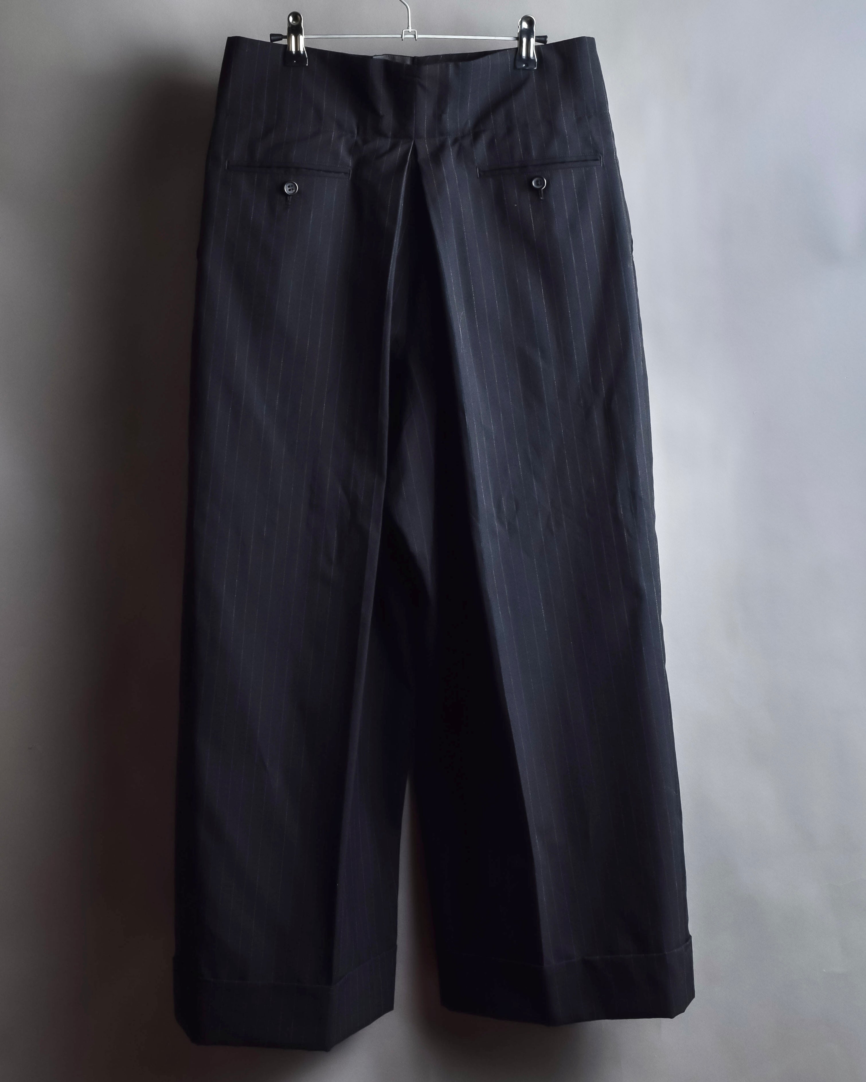 "YOHJI YAMAMOTO FEMME" 10AW Pinstripe pattern tuck wide slacks