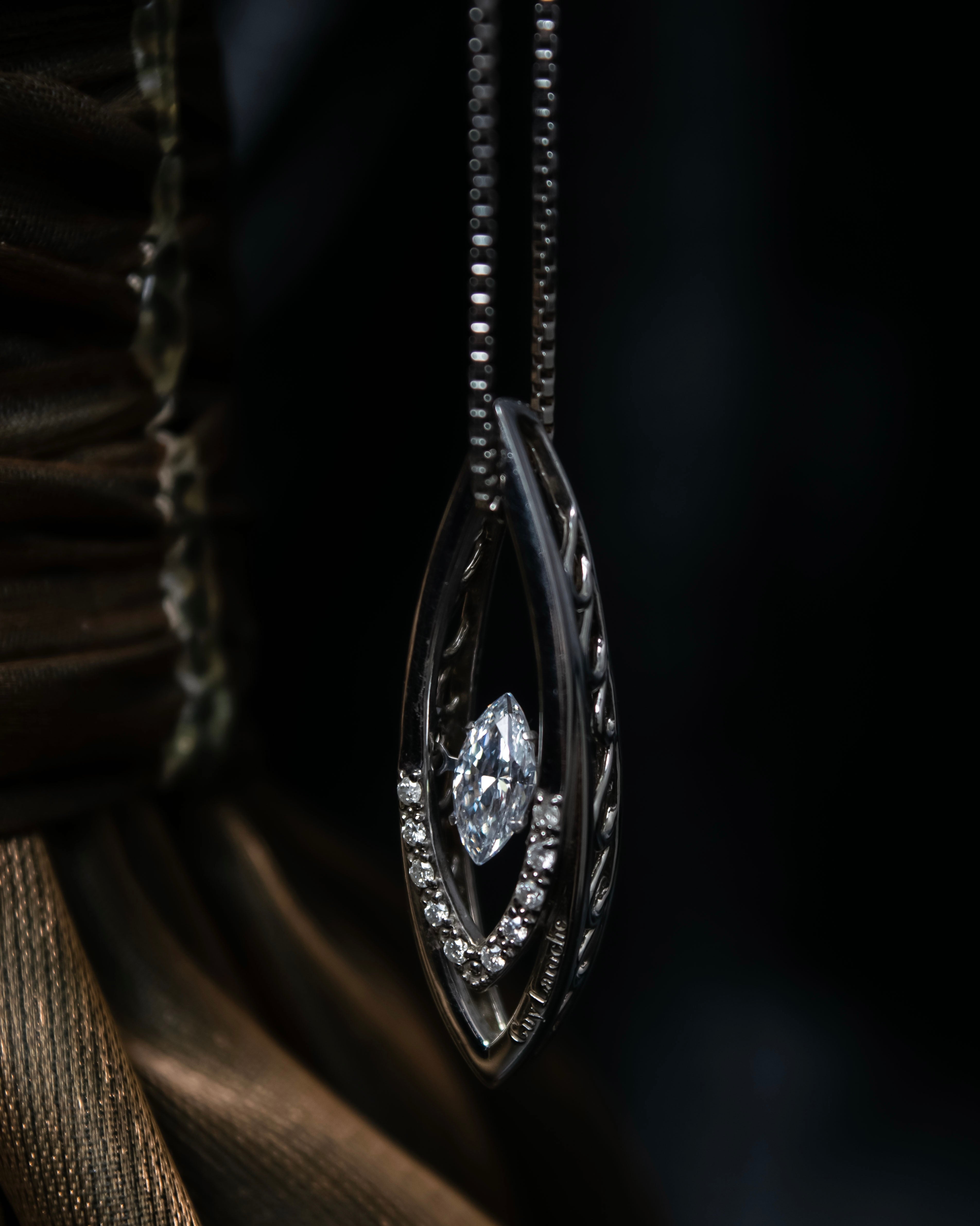 "Guy Laroche" Dancing stone diamond necklace