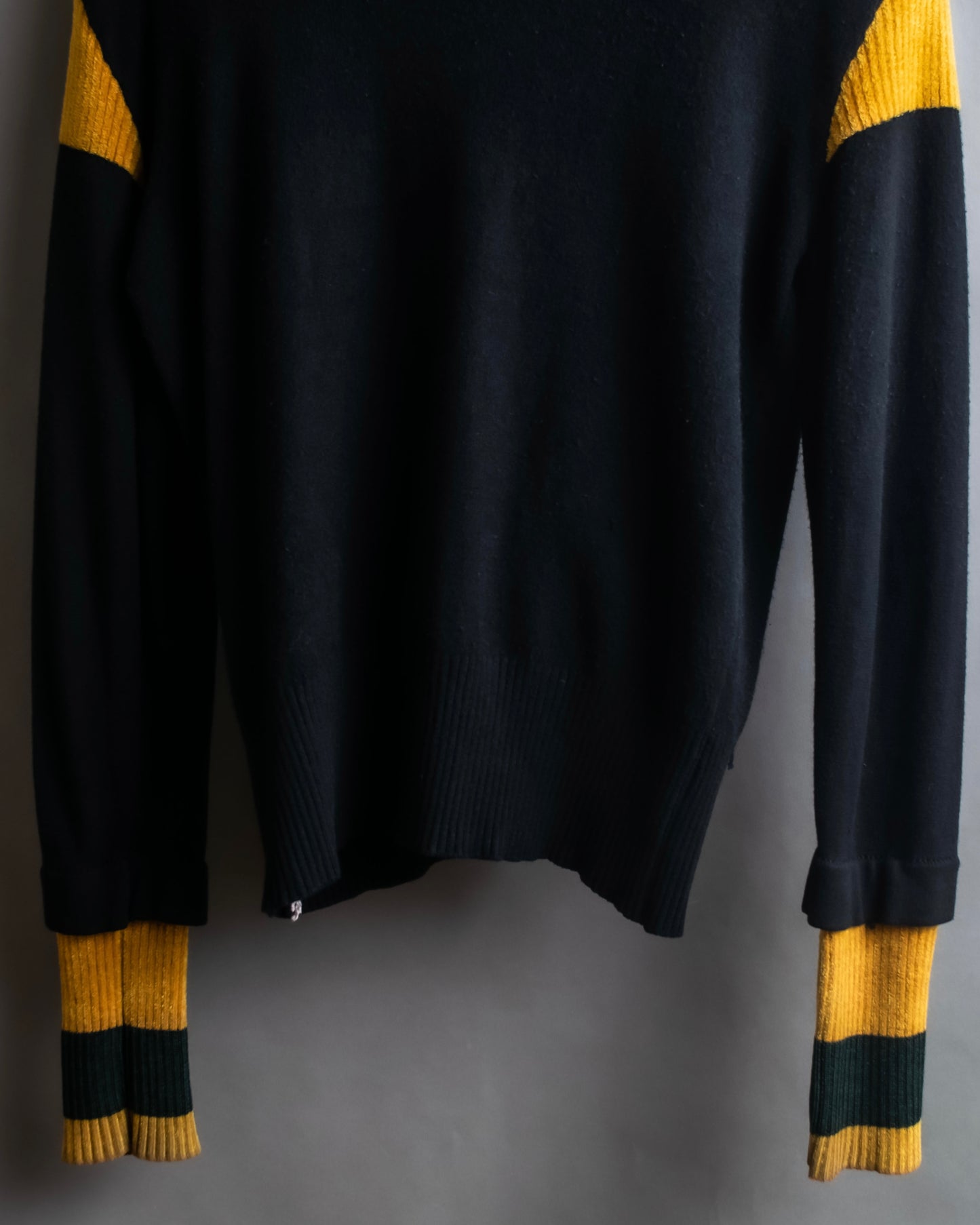 "Vivienne Westwood" Two-tone ribbed switching cardigan