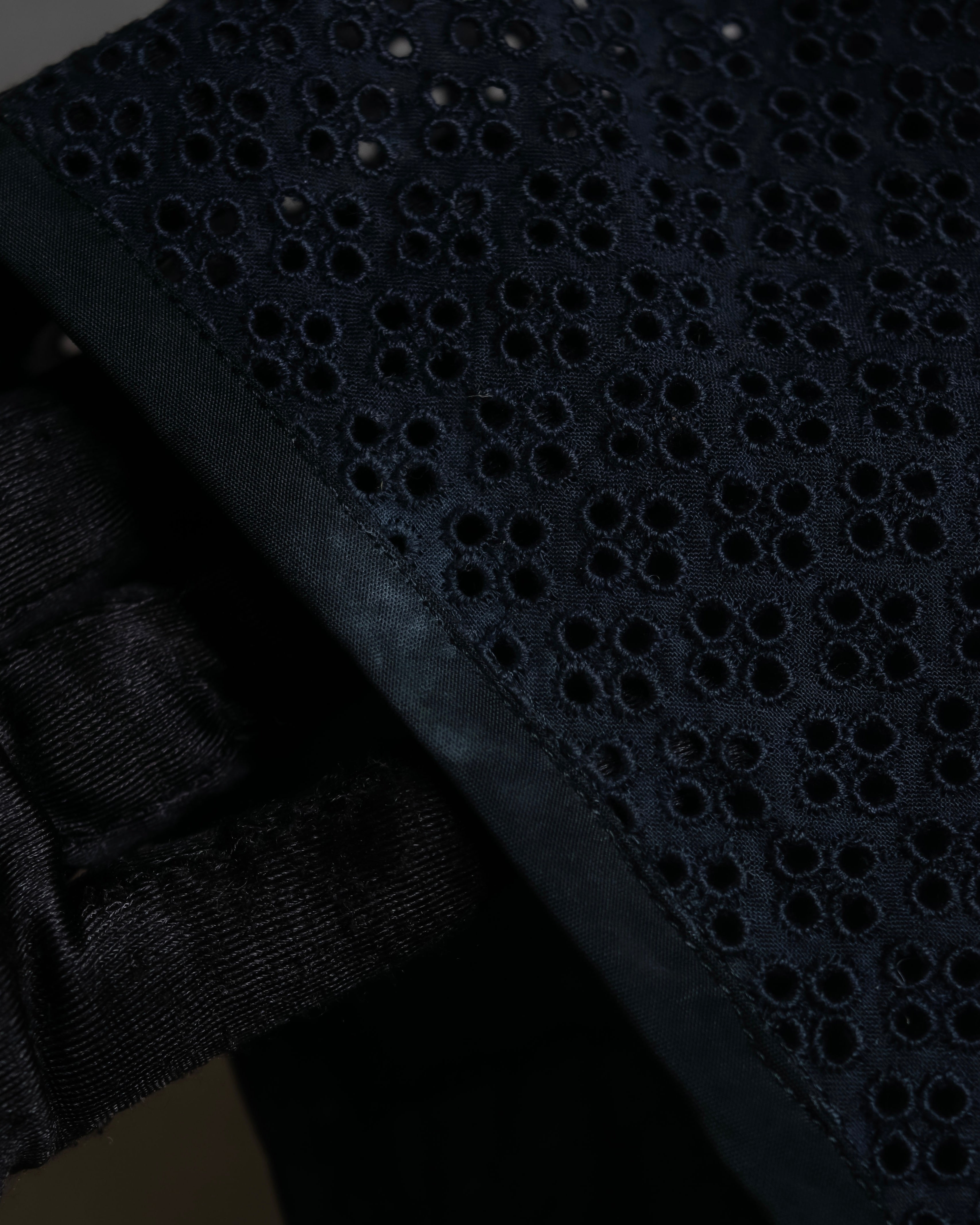 "tricot COMME des GARCONS" 96SS eyelet lace design patterned fabric switching vest