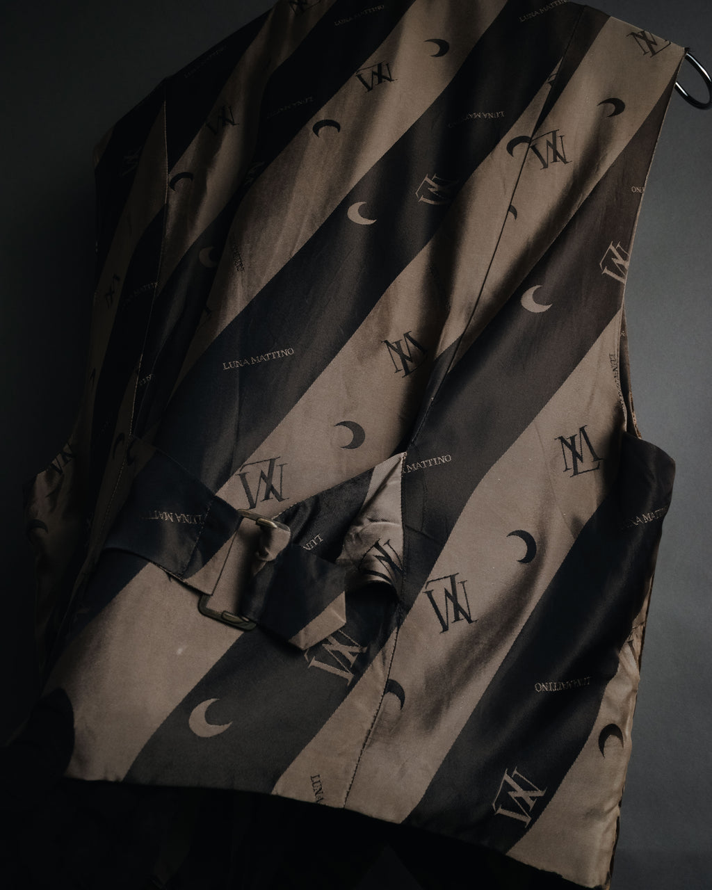 "LUNA MATTINO" 90’s Crushed velvet pointed hem vest