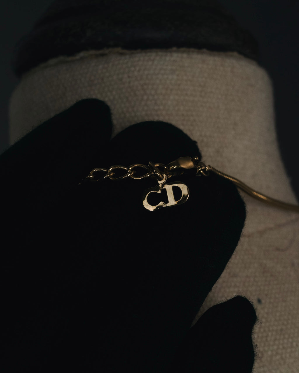 "Christian Dior" 00’s Bottle cap logo pendant necklace