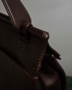 "Salvatore Ferragamo" Swivel crisp closure design leather one-handle bag