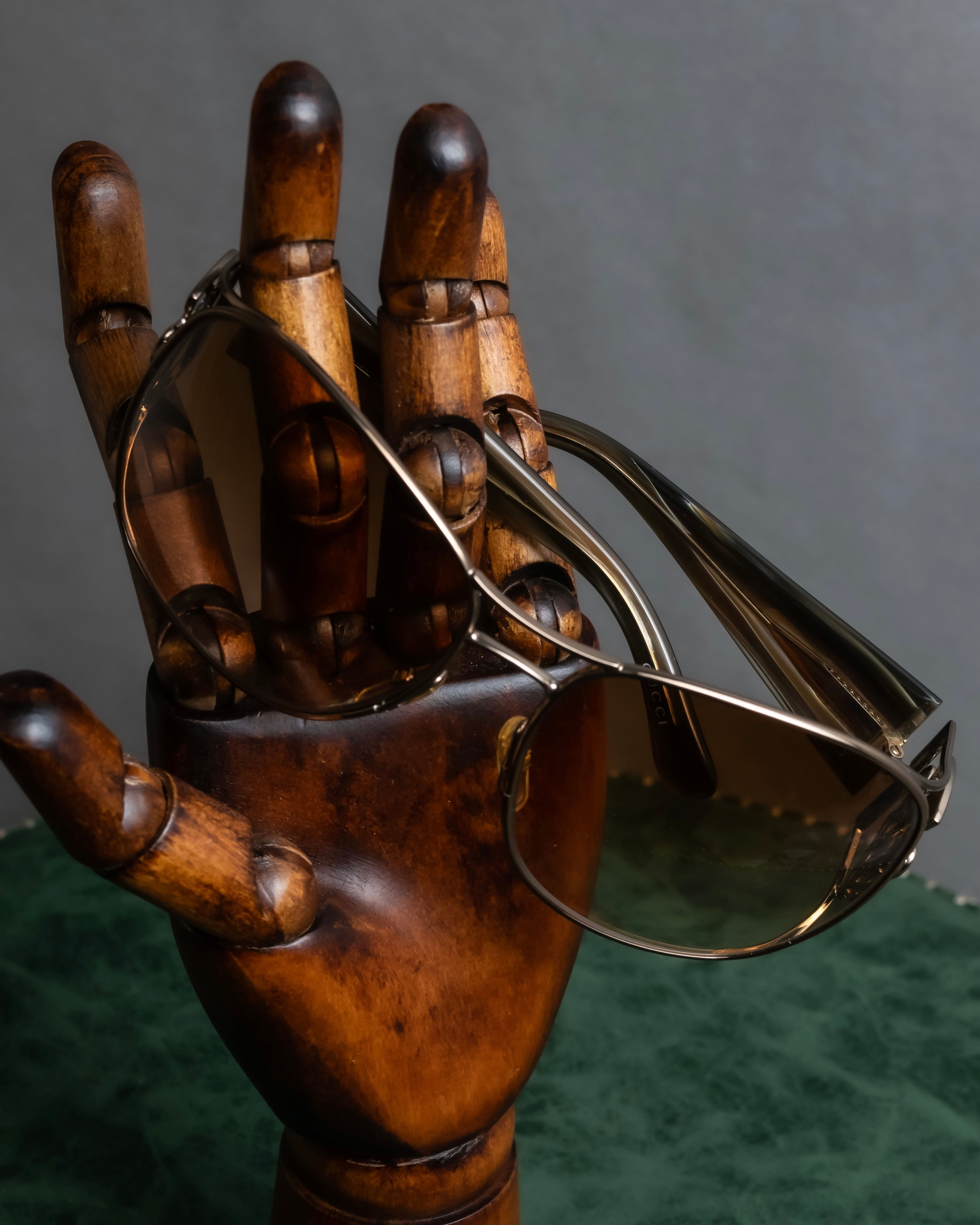 "GUCCI" Teardrop frame smoking lens sunglasses