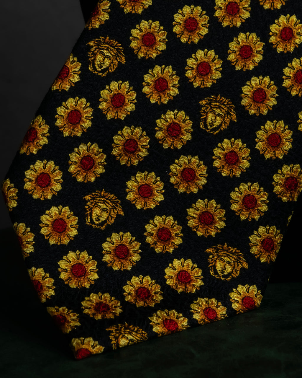 "GIANNI VERSACE" Sunflower medusa pattern necktie