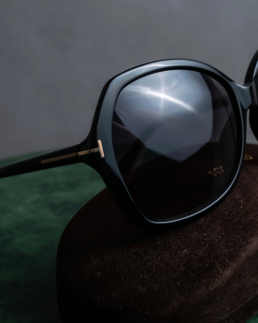 "TOM FORD" All black color butterfly frame sunglasses
