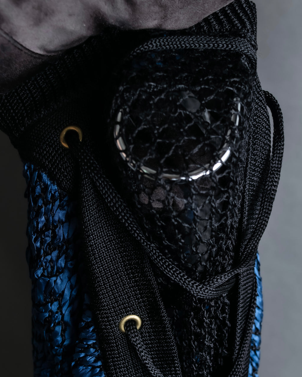 "TOGA ARCHIVES" String design mesh switching melange knit