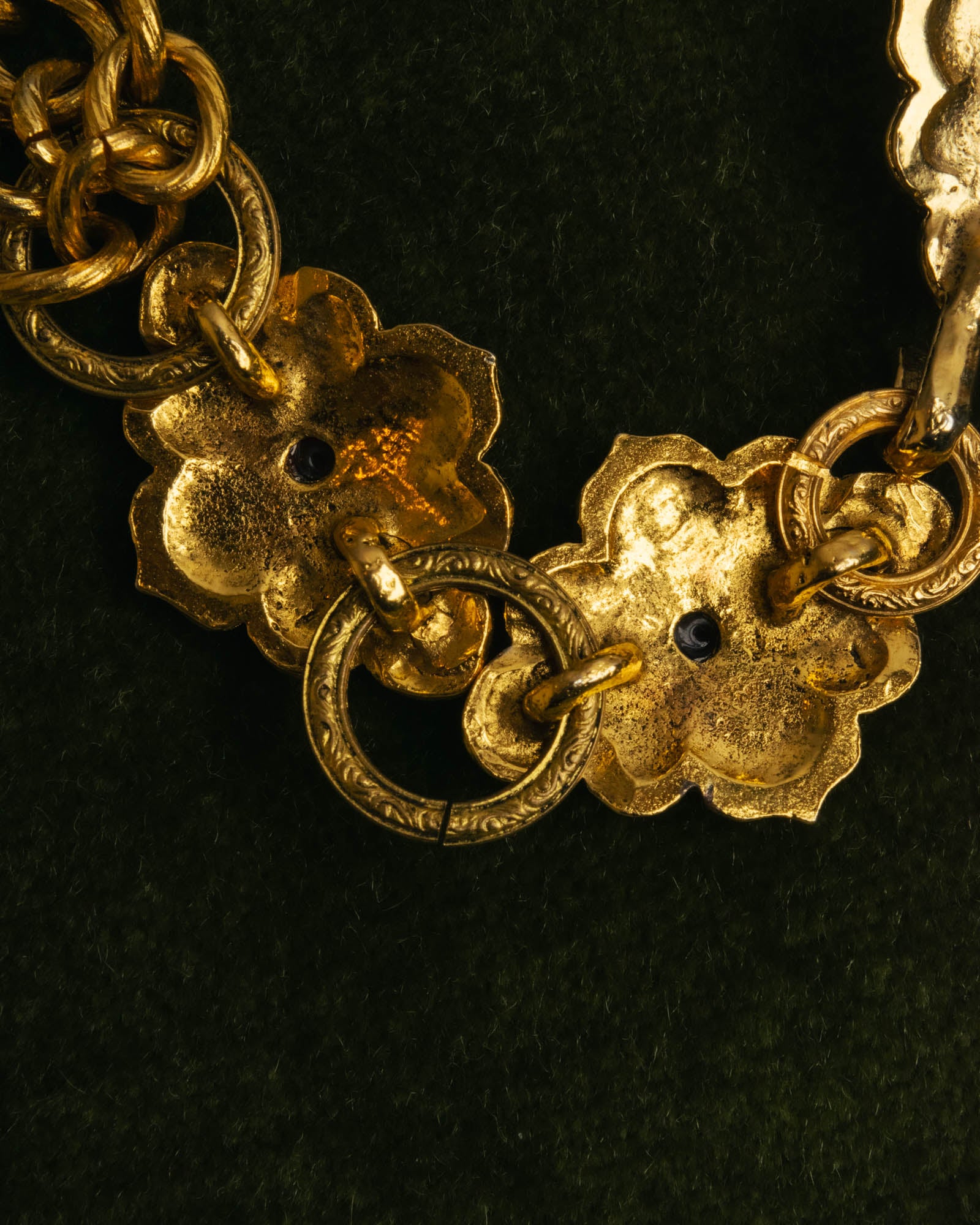 -SPECIAL- “CHANEL” 80’s-90’s ornate gold chain necklace