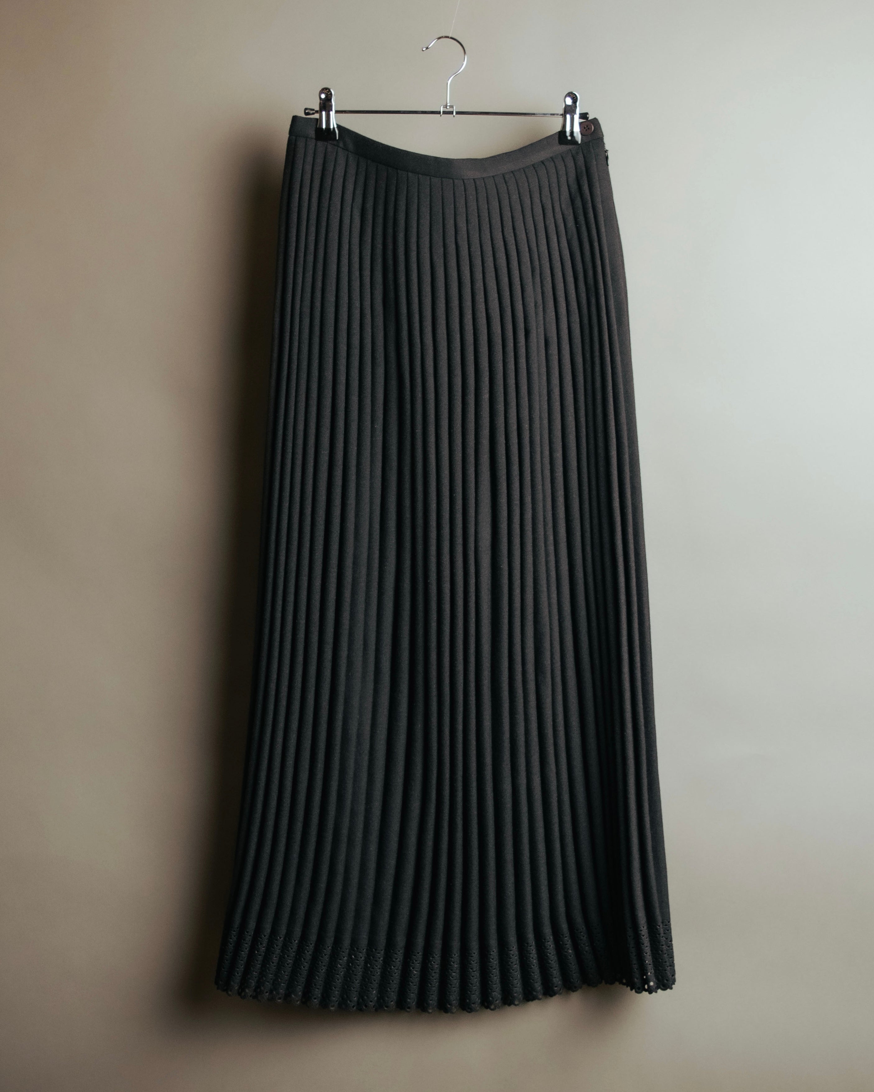 “ISSEY MIYAKE” 00’s wool blend pleated cutwork skirt